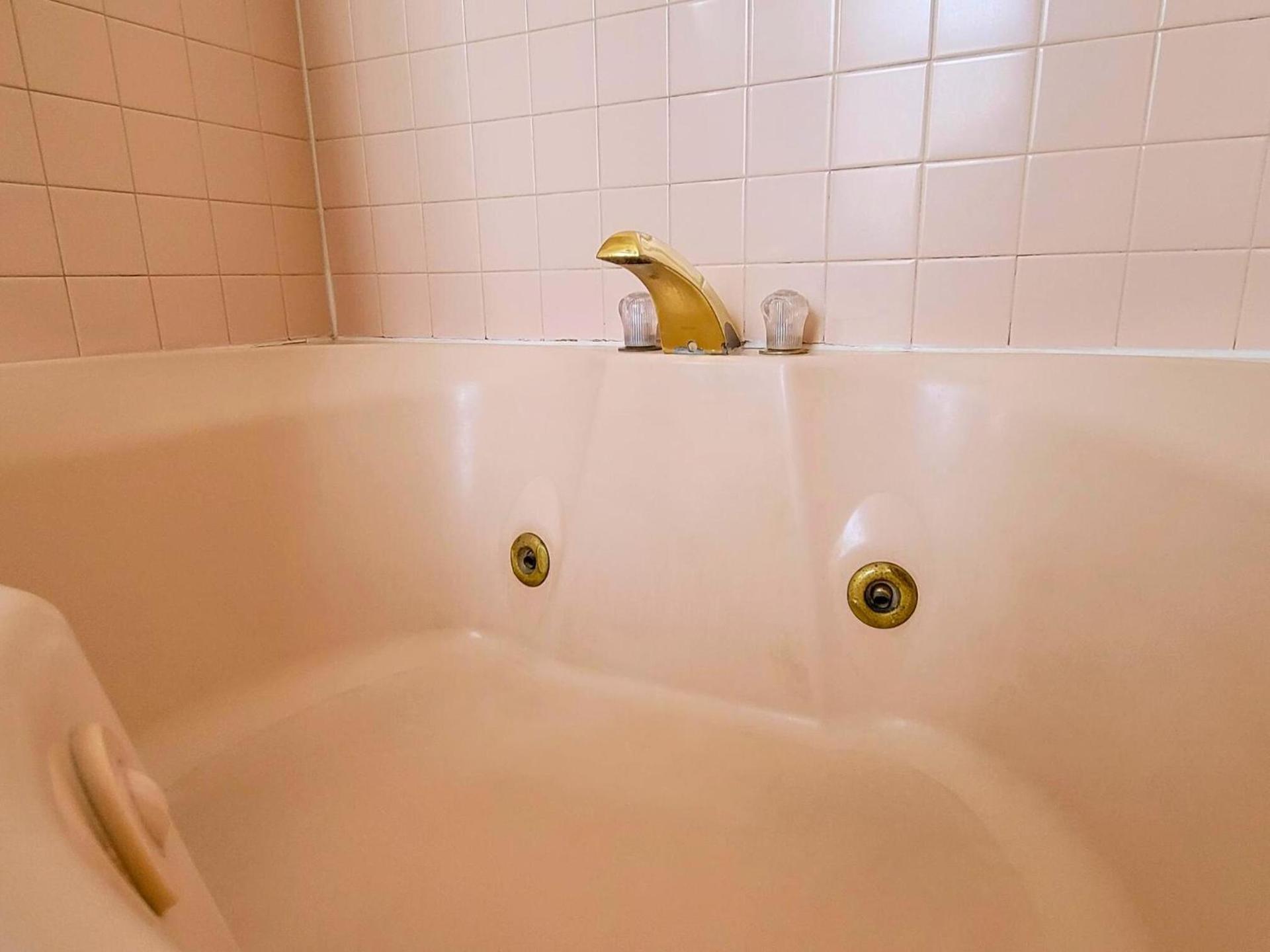 Altland House Inn & Suites photo 50