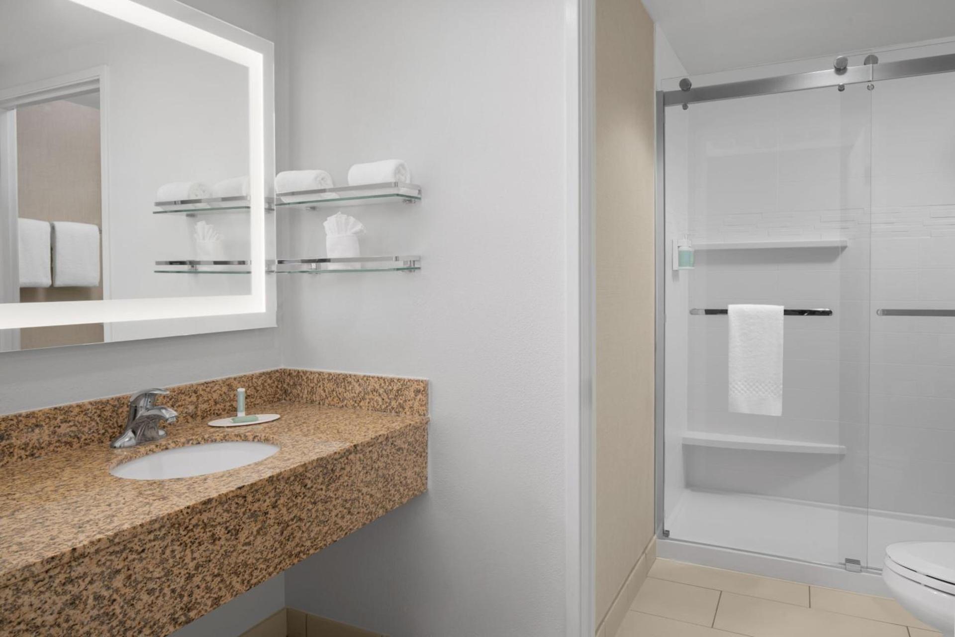 Residence Inn by Marriott Santa Clarita Valencia photo 58