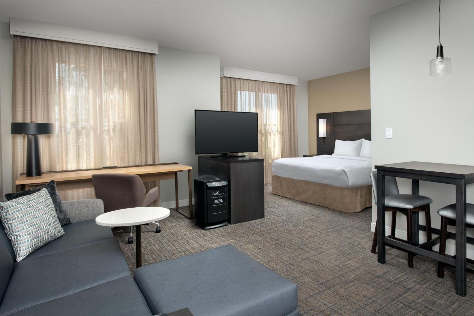 Residence Inn by Marriott Phoenix Airport photo 12