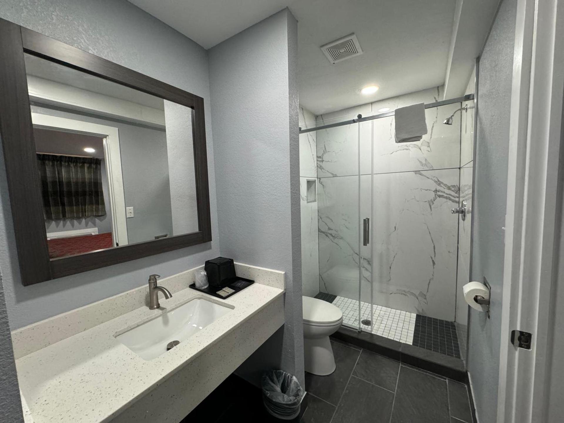 America's Value Inn photo 14