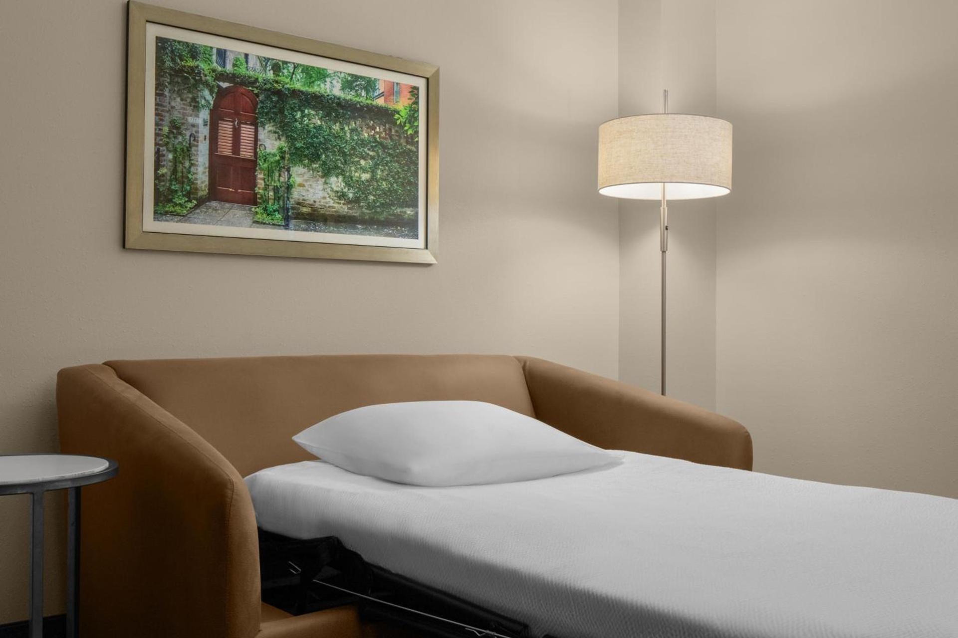 Fairfield Inn & Suites by Marriott Savannah Downtown Historic District photo 17