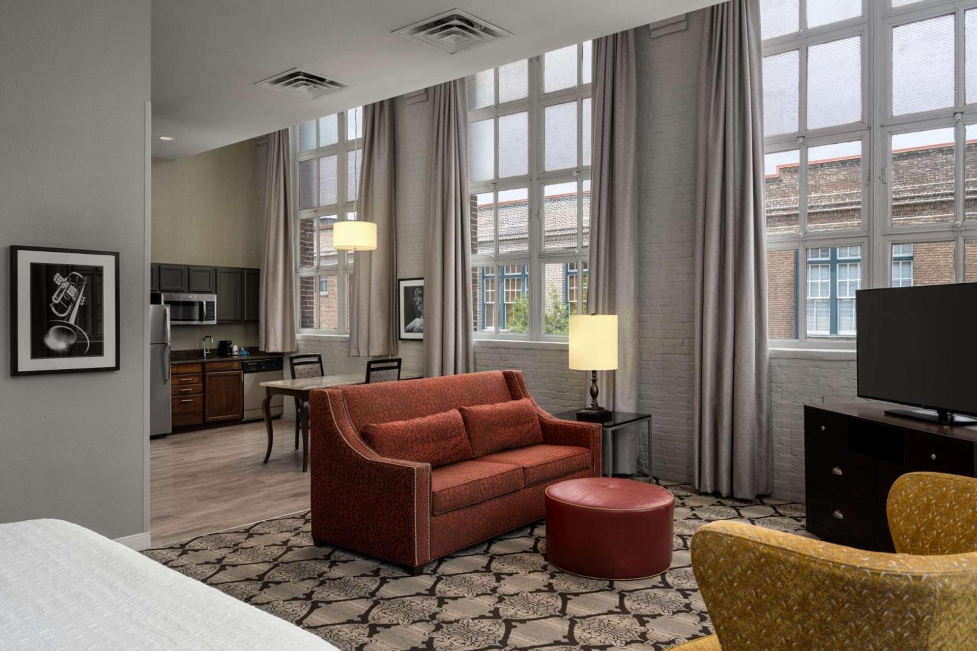 Hampton Inn and Suites New Orleans Convention Center photo 42