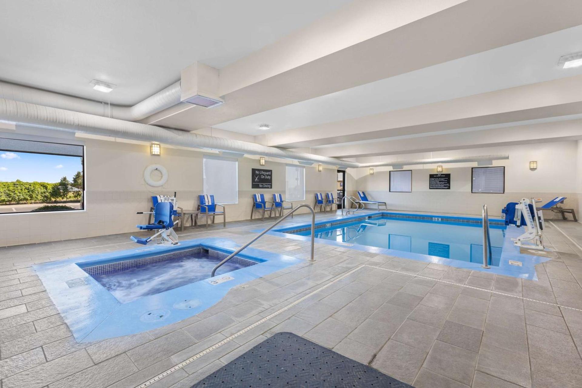 Hampton Inn Pendleton photo 3