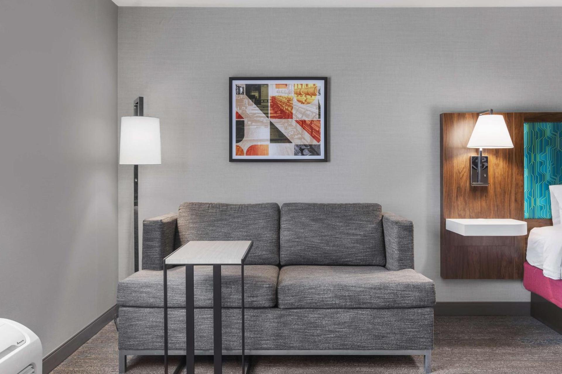 Hampton Inn Pendleton photo 11