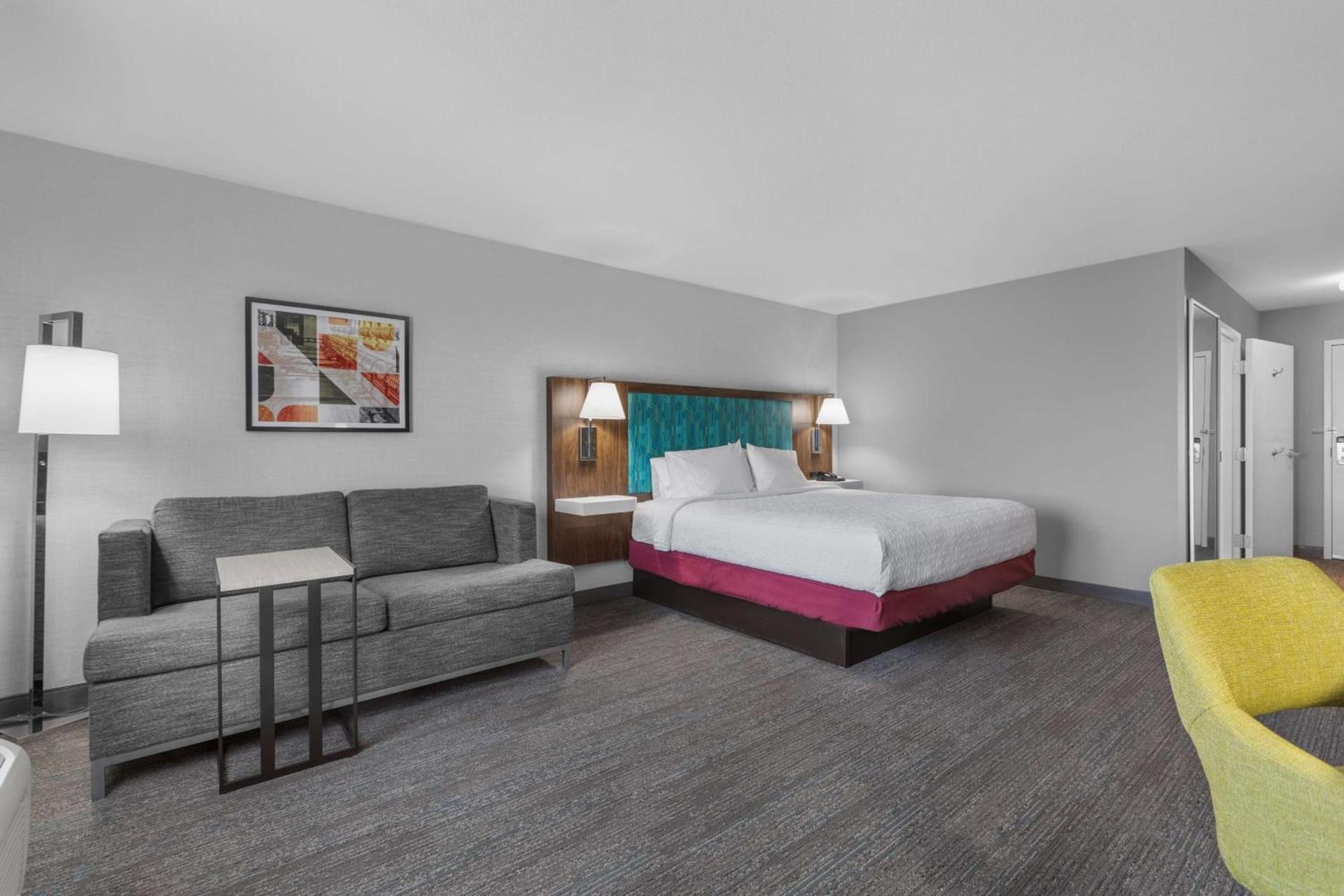 Hampton Inn Pendleton photo 14