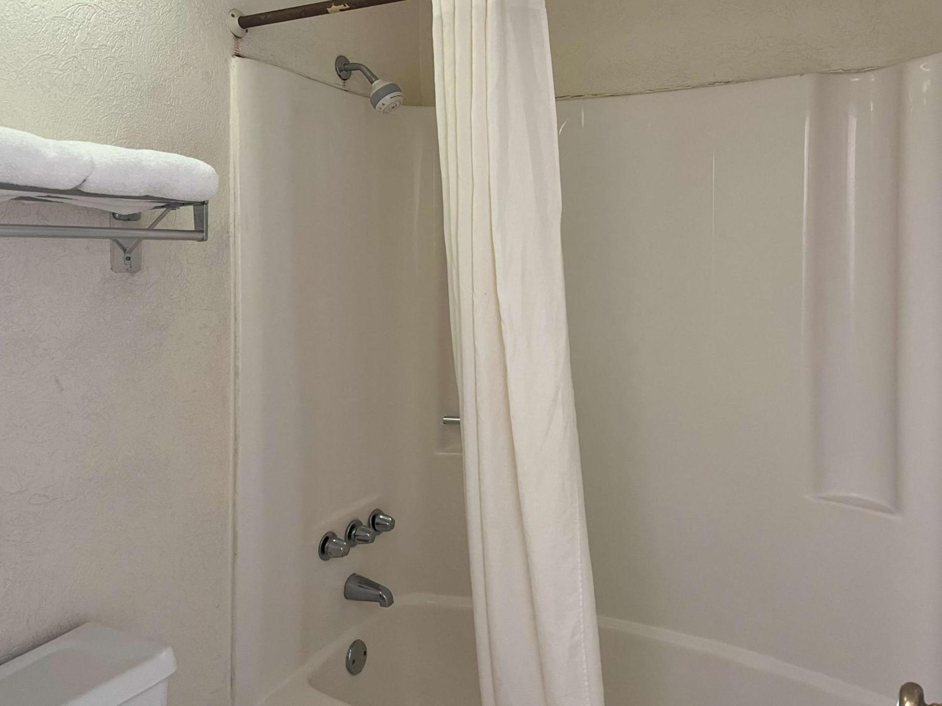 Motel 6 Summerville, SC Charleston photo 7