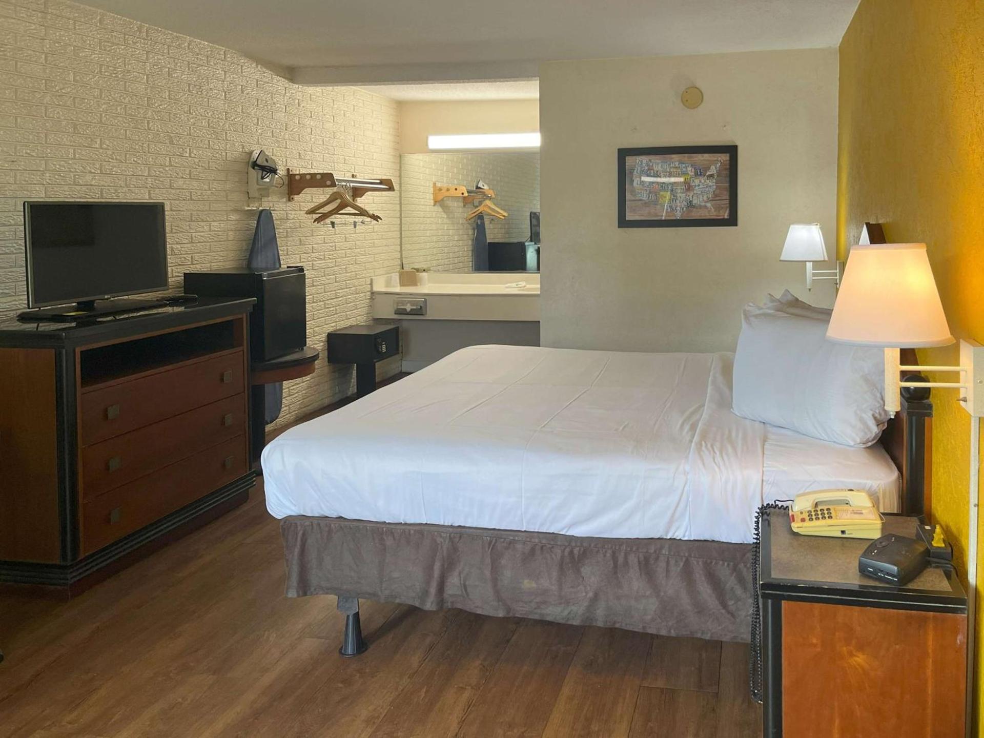 Motel 6 Summerville, SC Charleston photo 10