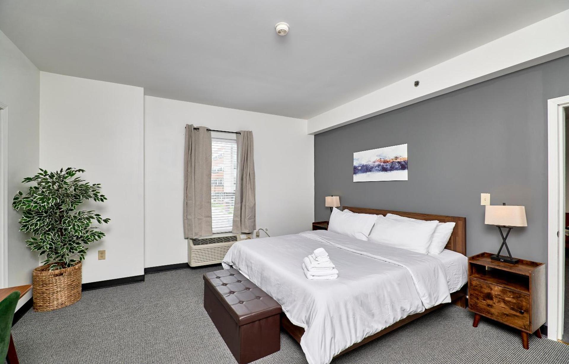 The West End photo 76