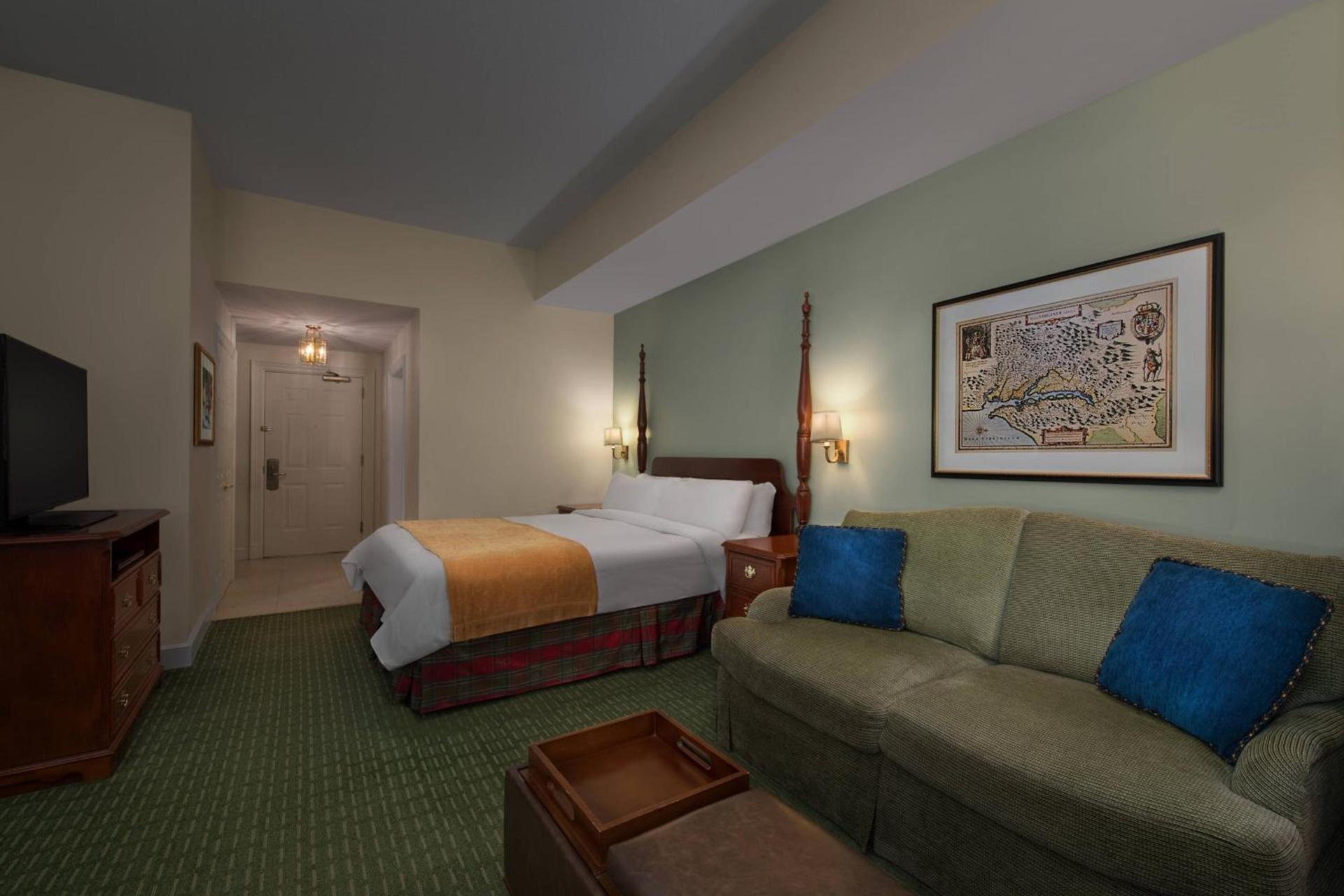 Marriott's Manor Club at Ford's Colony photo 9