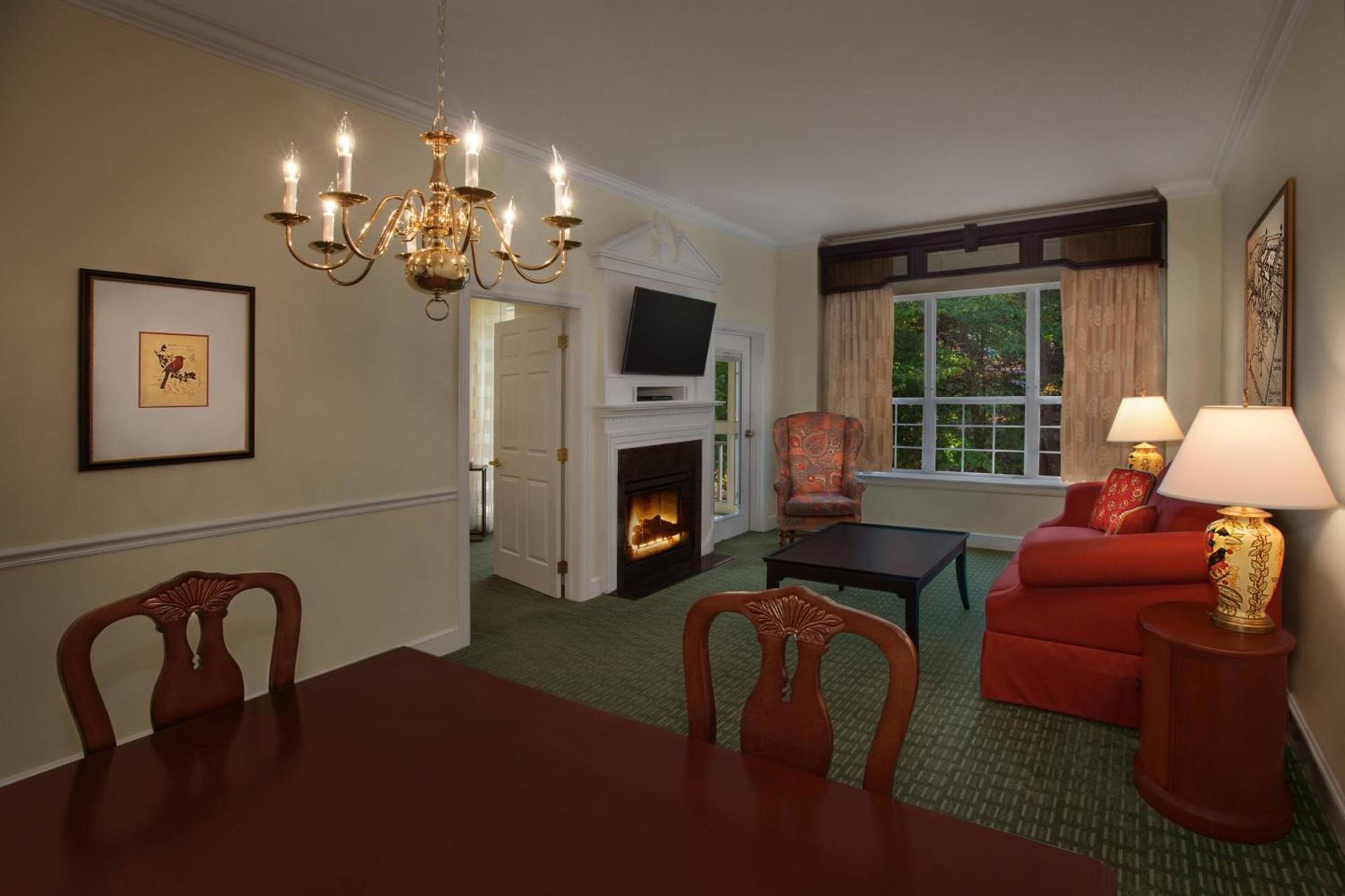 Marriott's Manor Club at Ford's Colony photo 11