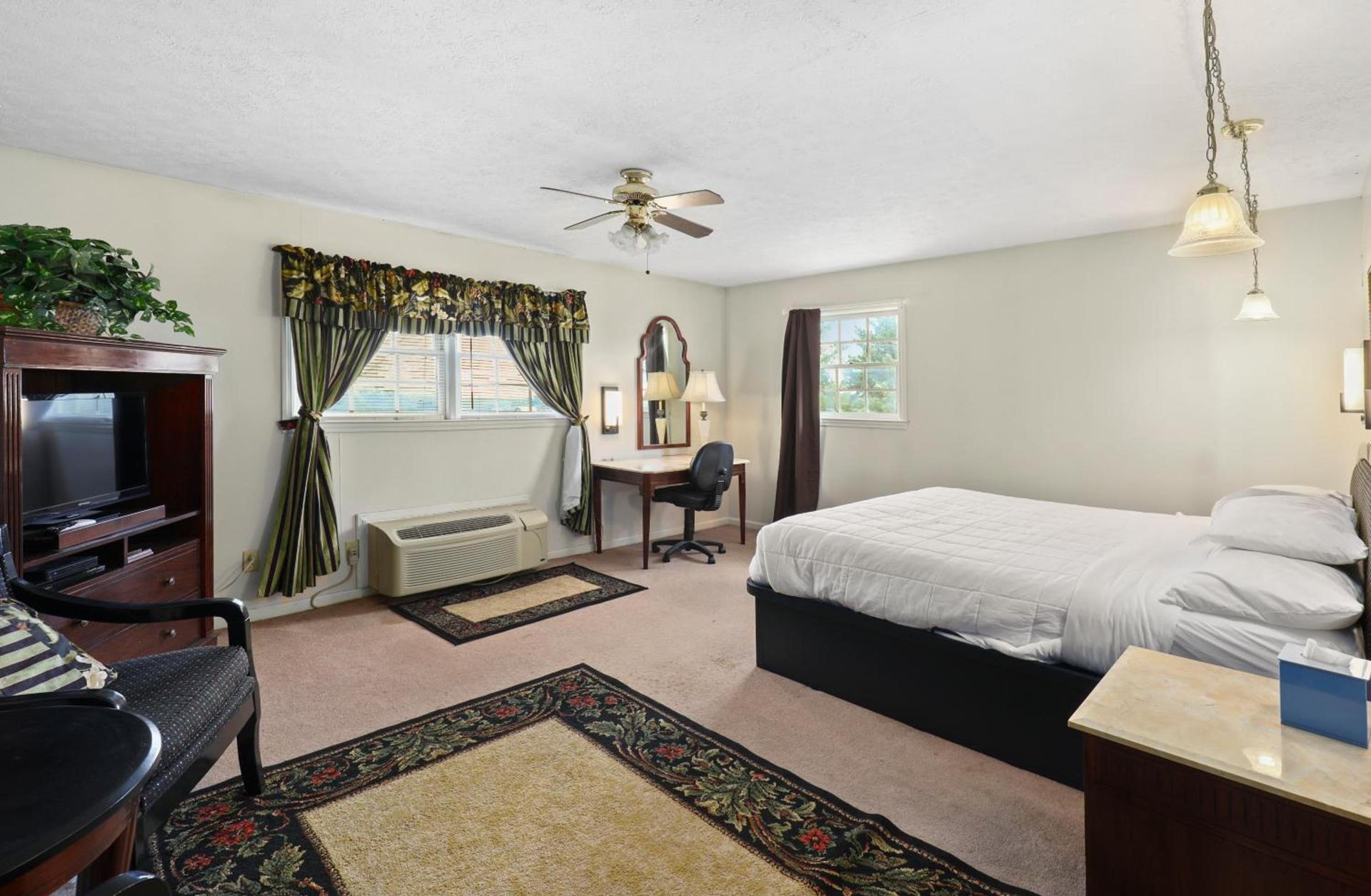 Four Seasons Country Inn photo 24