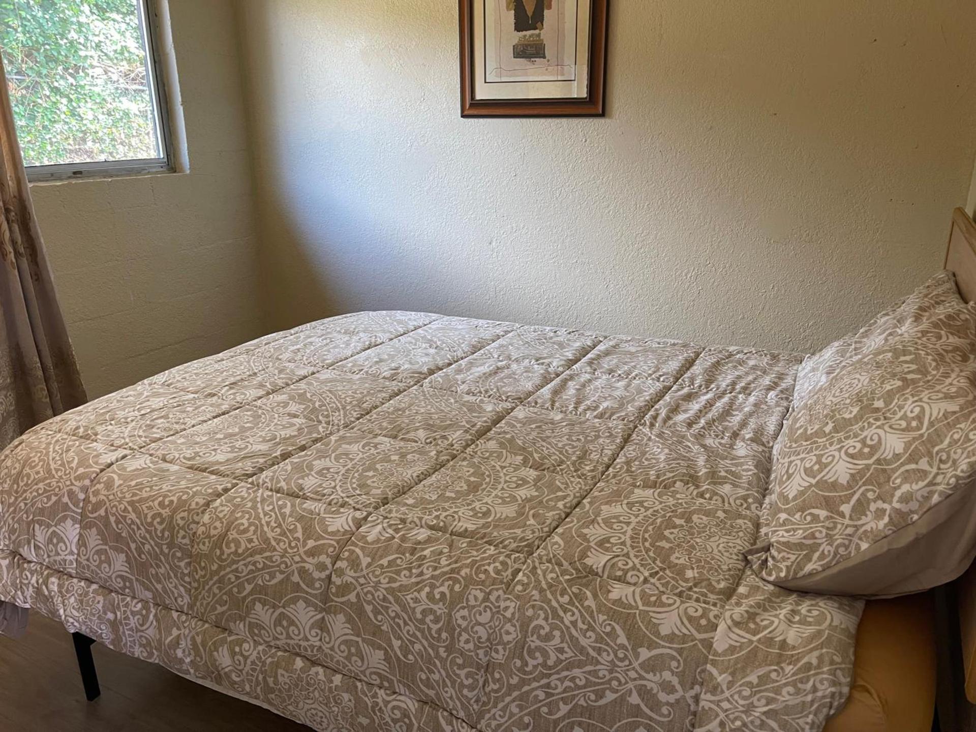 Legend Motel photo 11