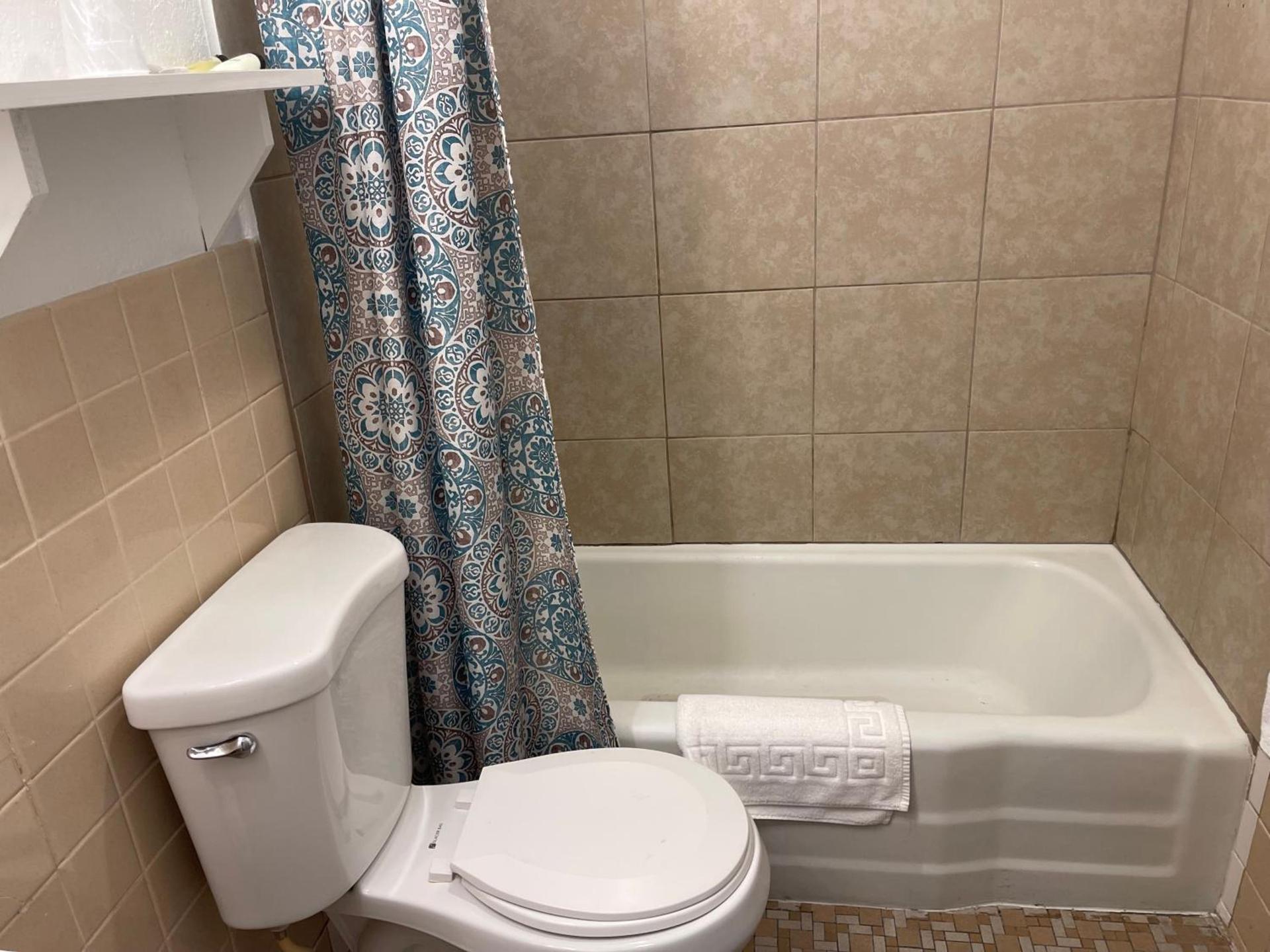 Legend Motel photo 16