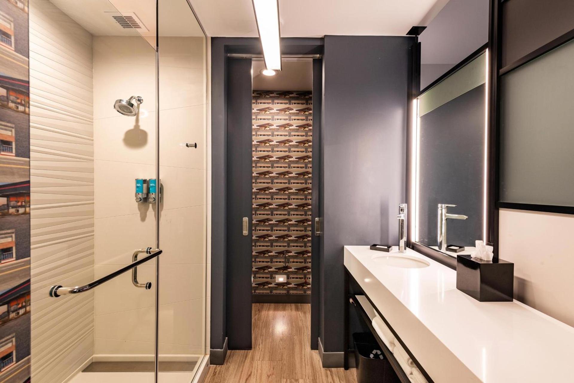 Aloft by Marriott Savannah Downtown Historic District photo 17