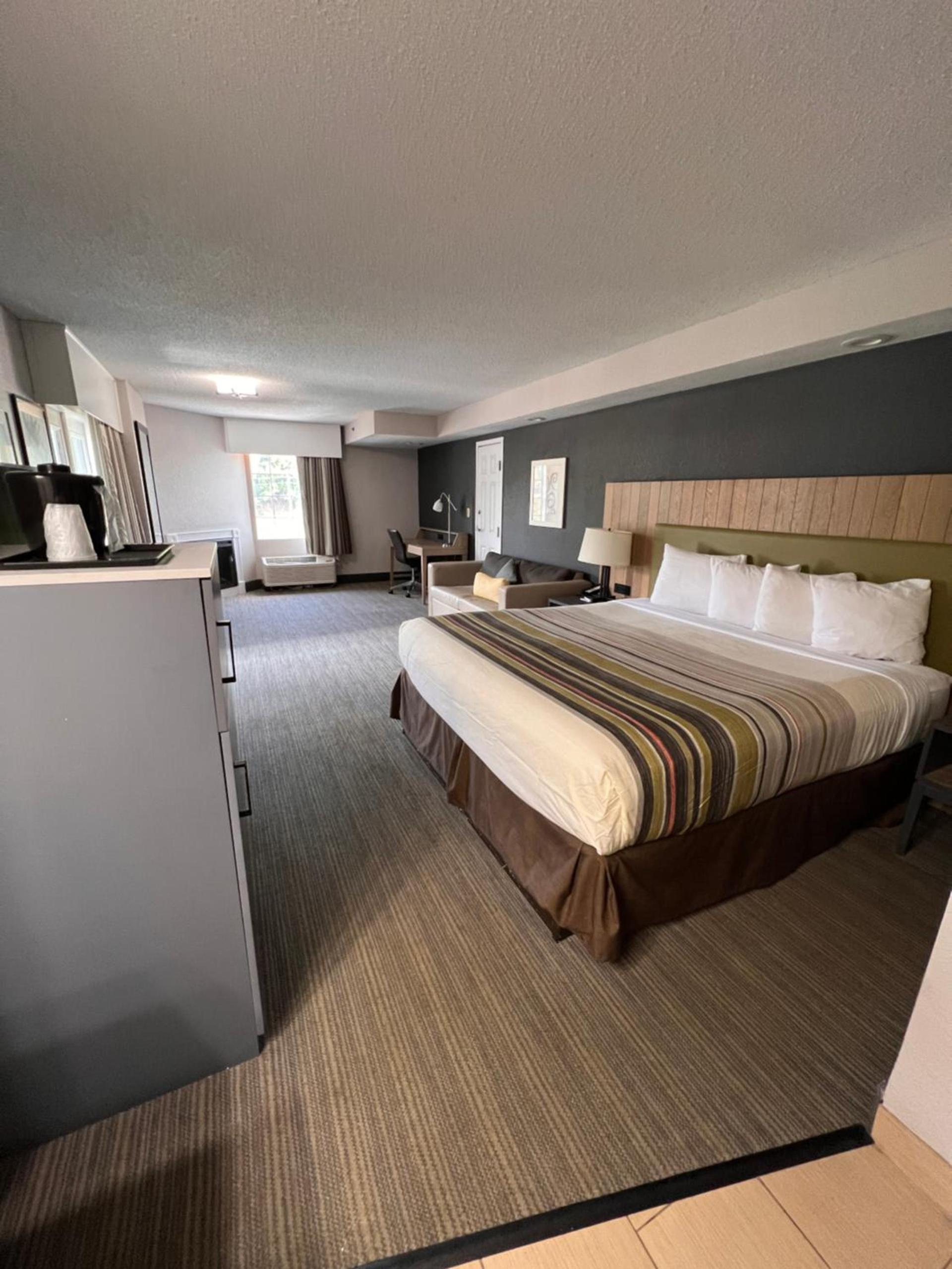 Country Inn & Suites by Radisson, Pigeon Forge South, TN photo 34