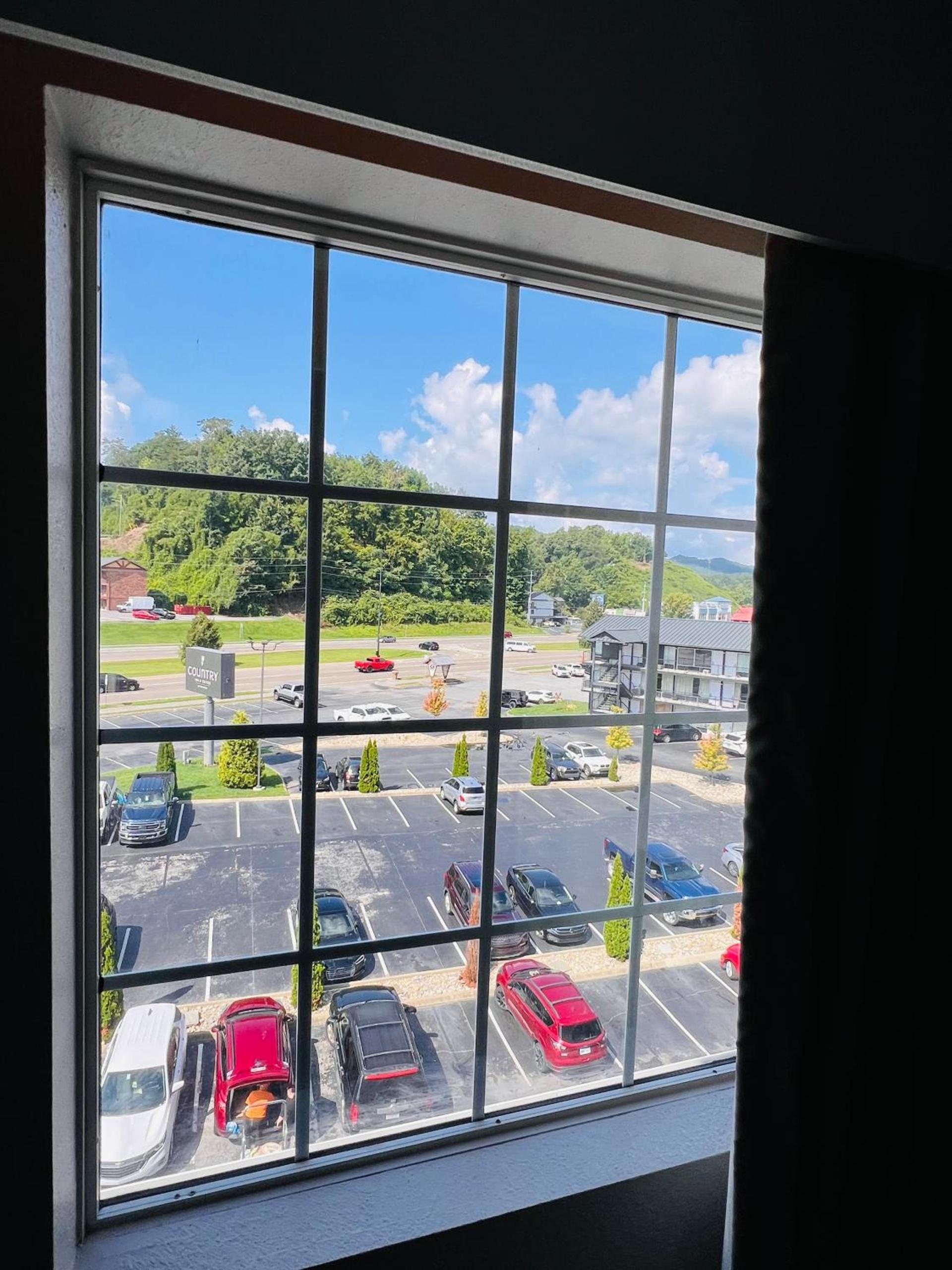 Country Inn & Suites by Radisson, Pigeon Forge South, TN photo 37