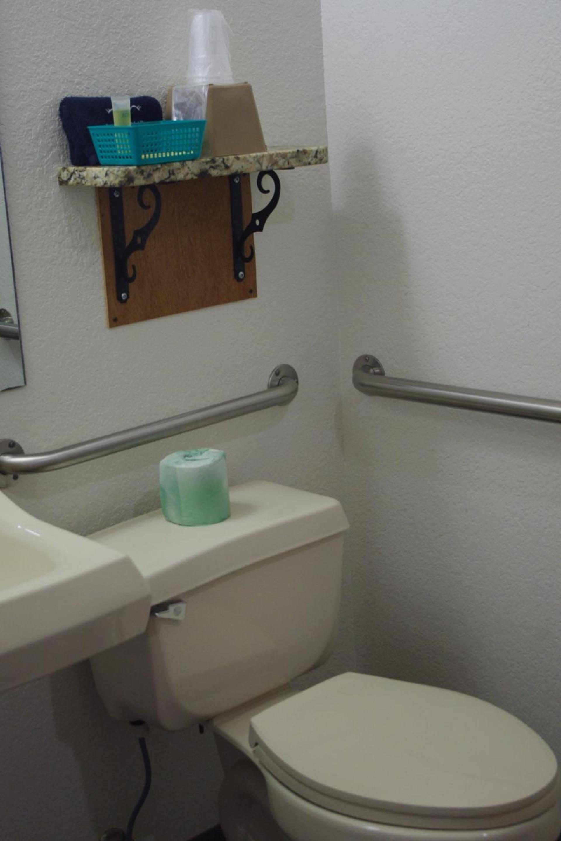 Selby Motel photo 3