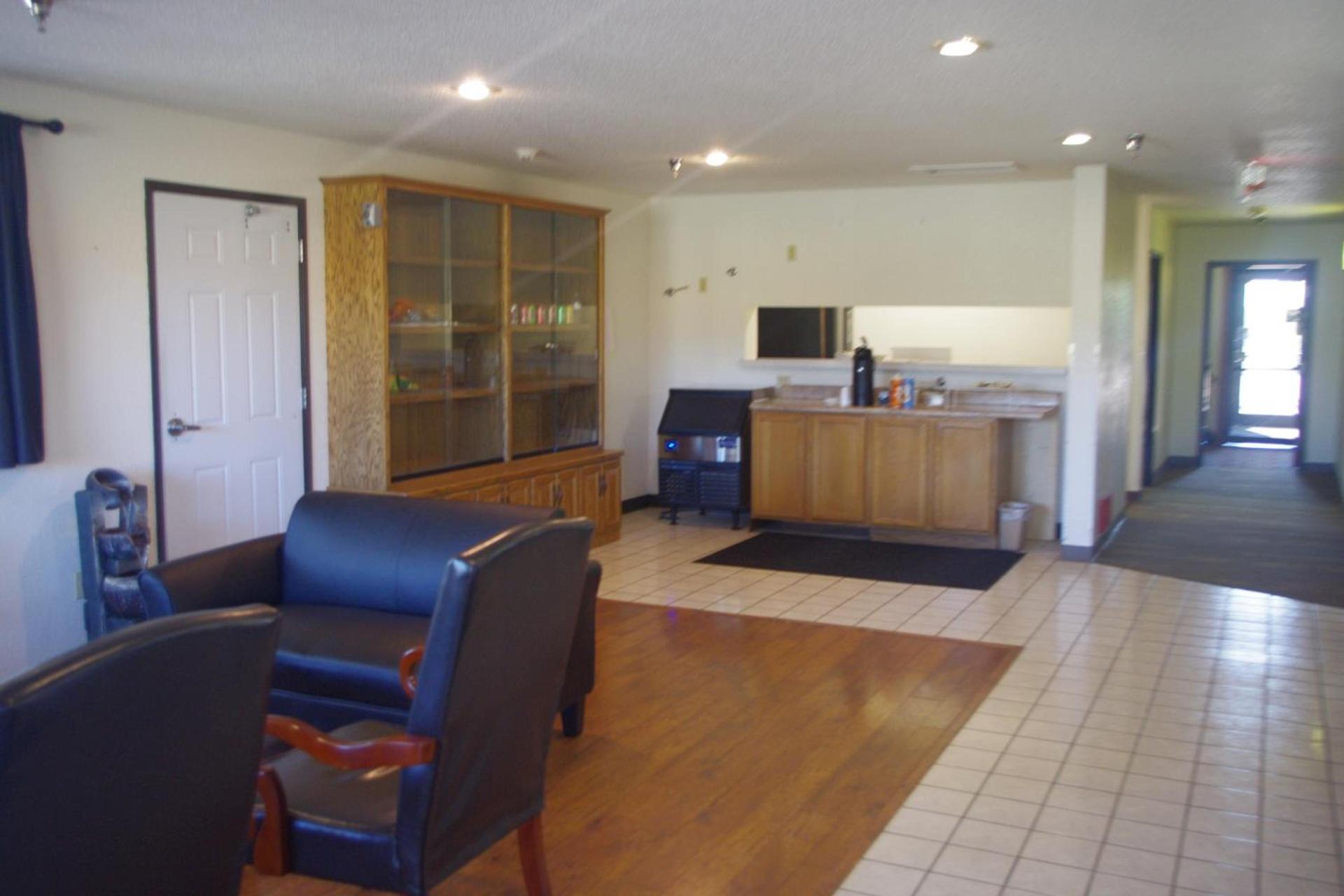 Selby Motel photo 10