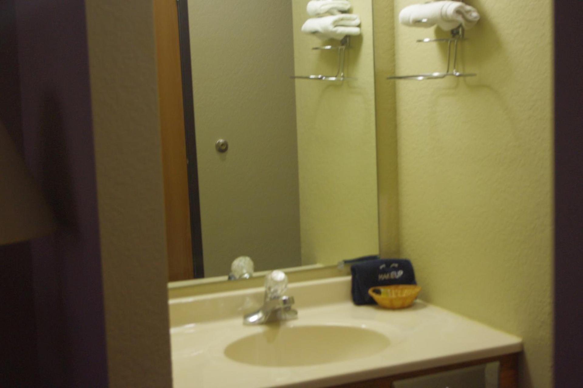 Selby Motel photo 18