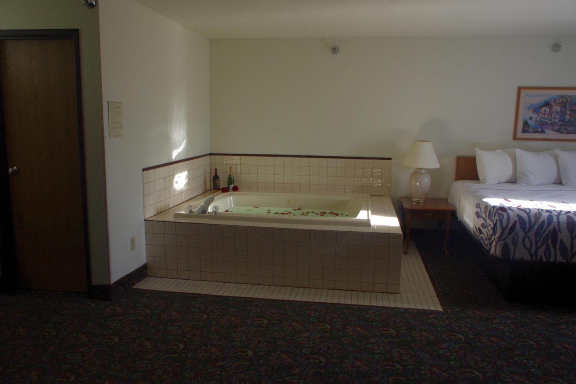 Selby Motel photo 40
