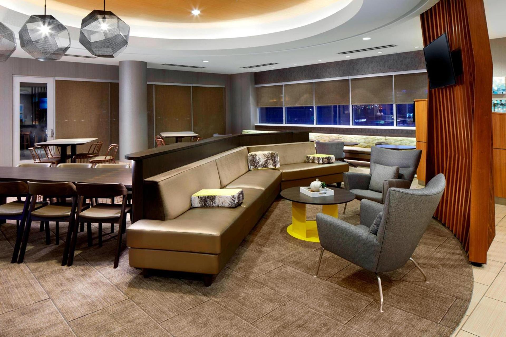 SpringHill Suites by Marriott Pittsburgh Bakery Square photo 3