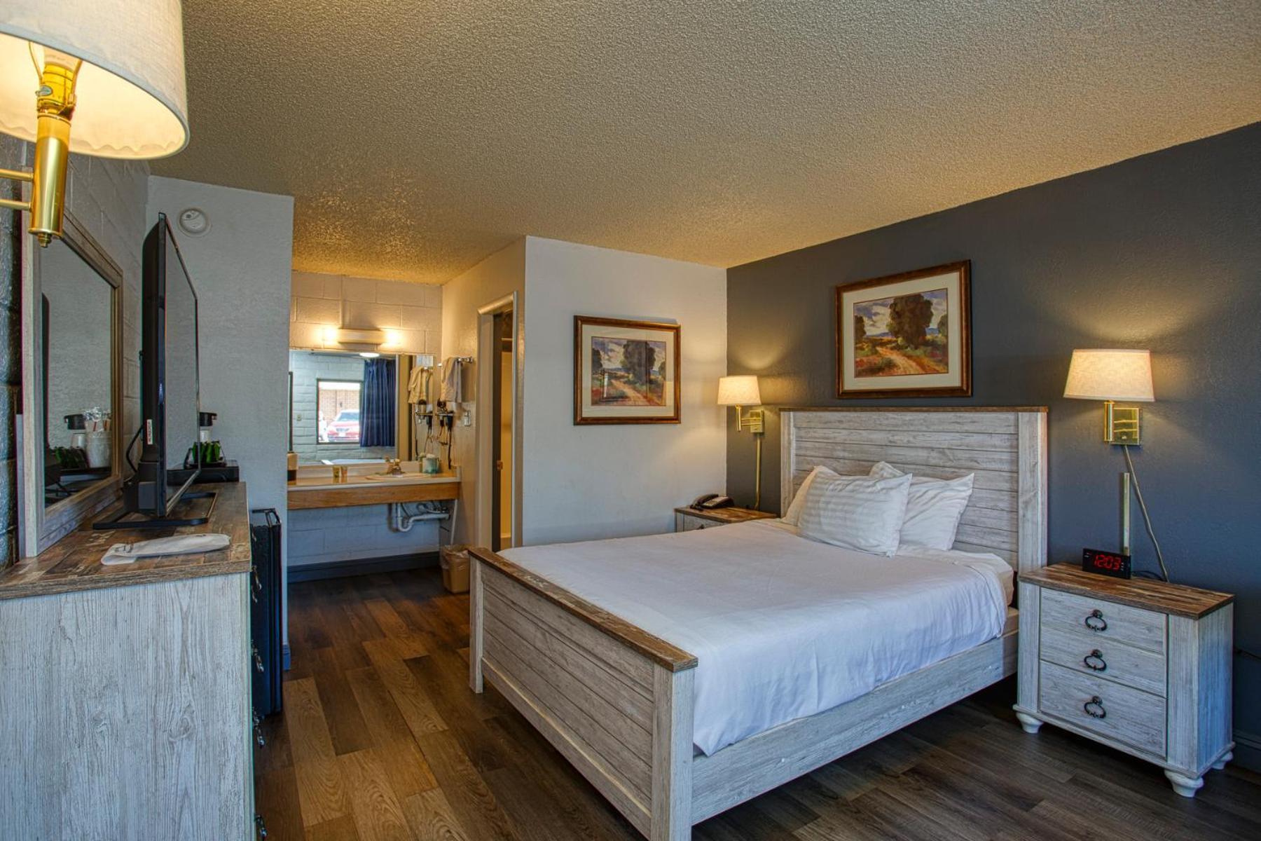 Baymont by Wyndham Susanville photo 14