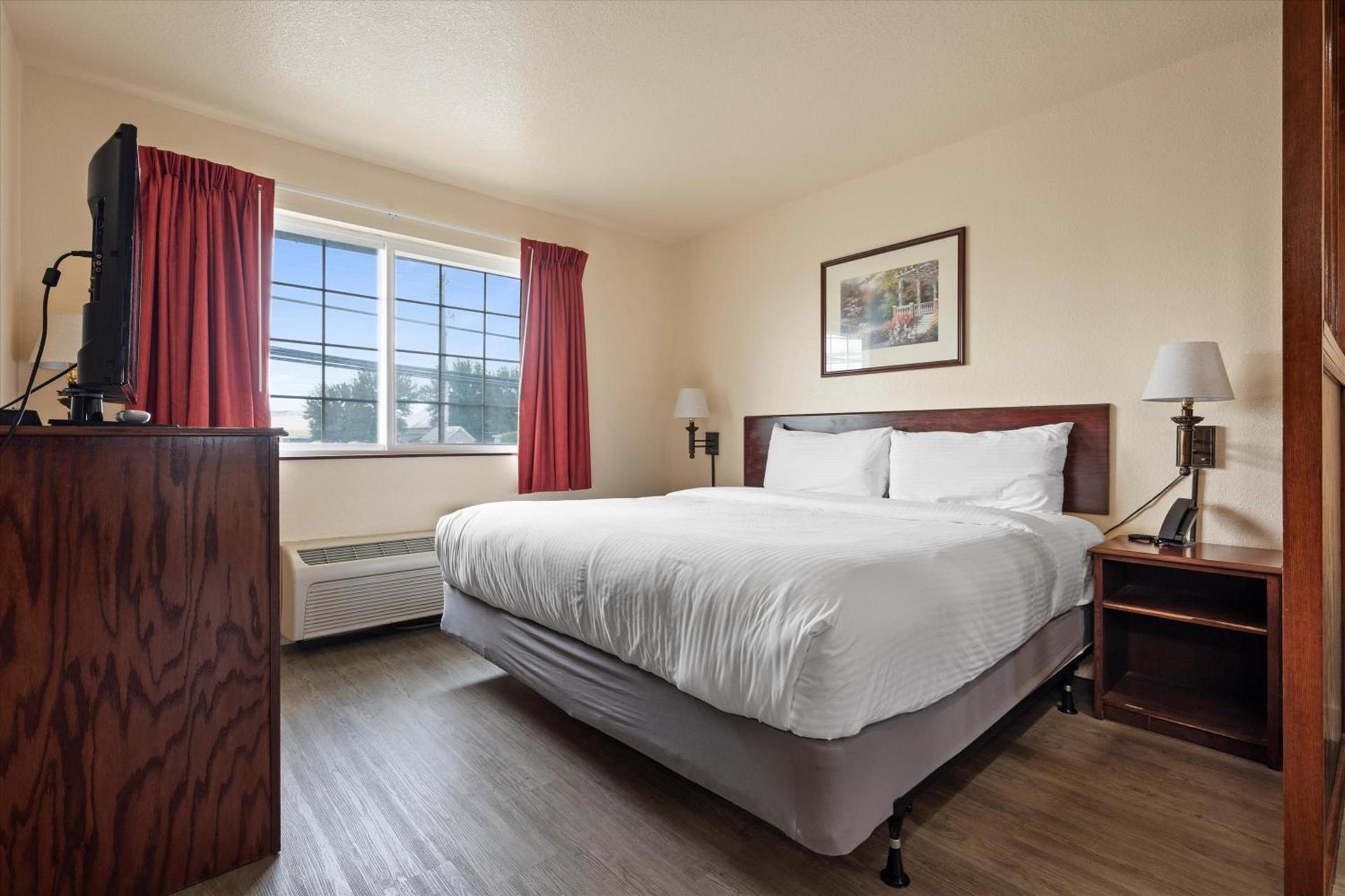 Quincy INN and Suites photo 91