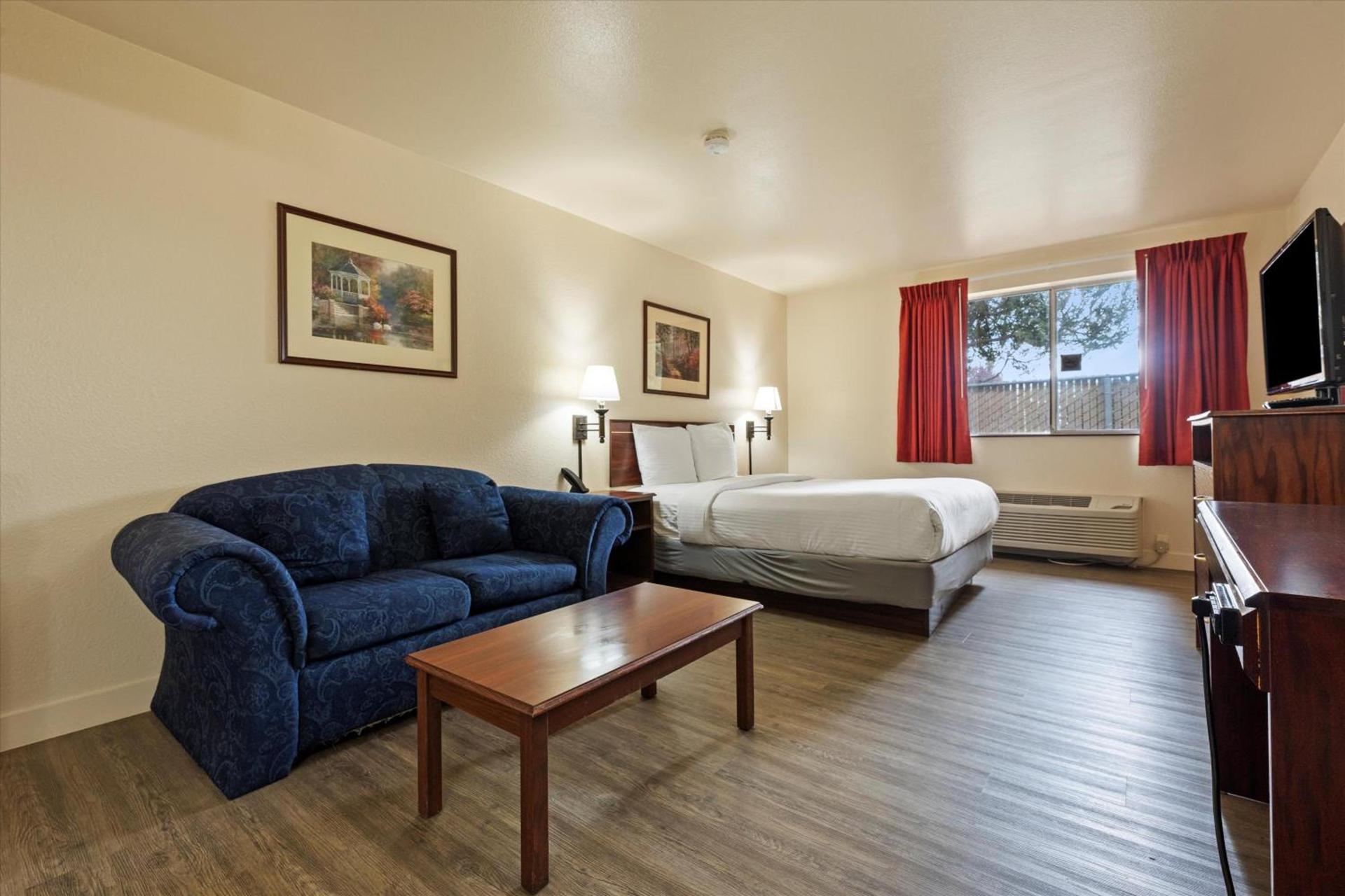 Quincy INN and Suites photo 2