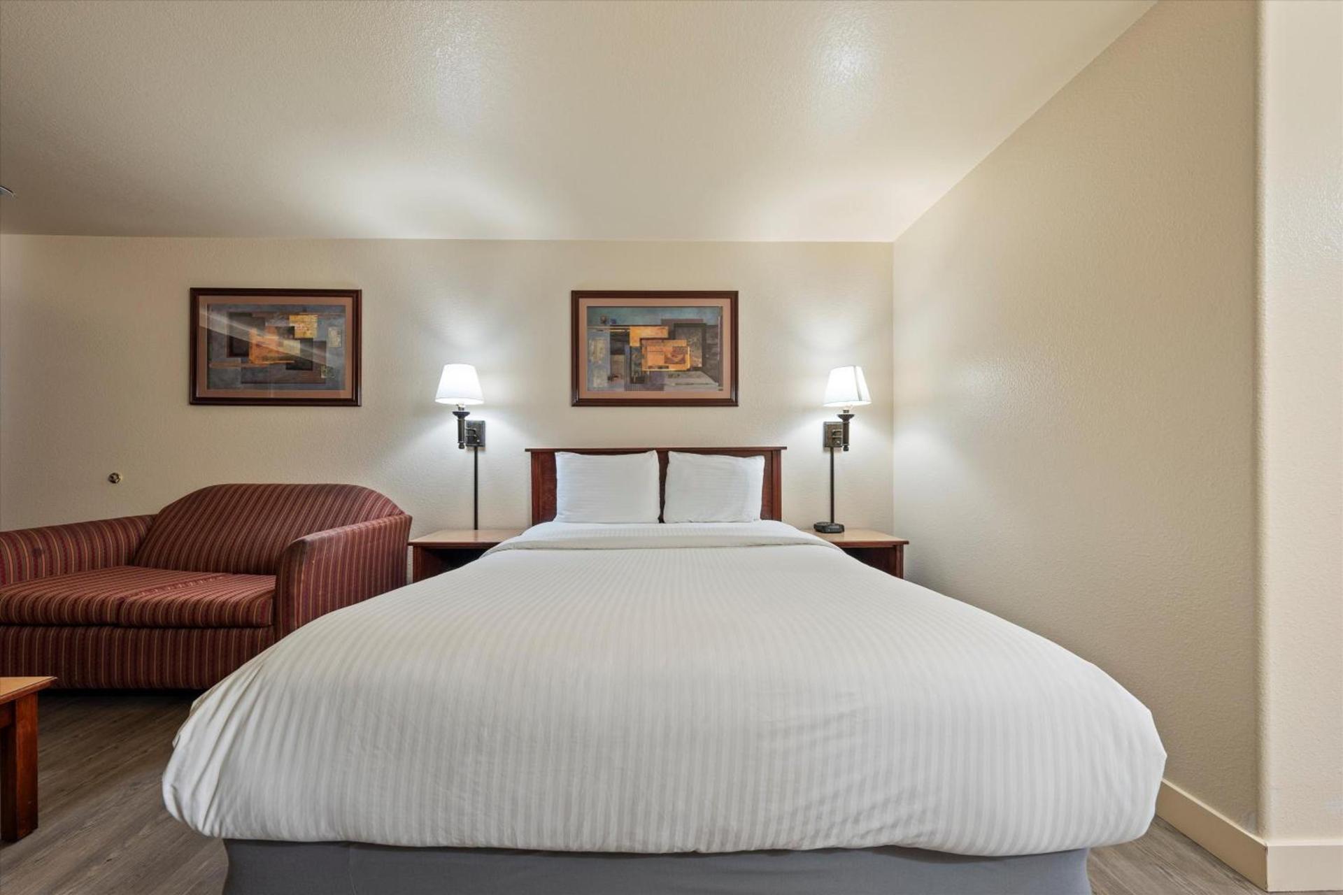 Quincy INN and Suites photo 3
