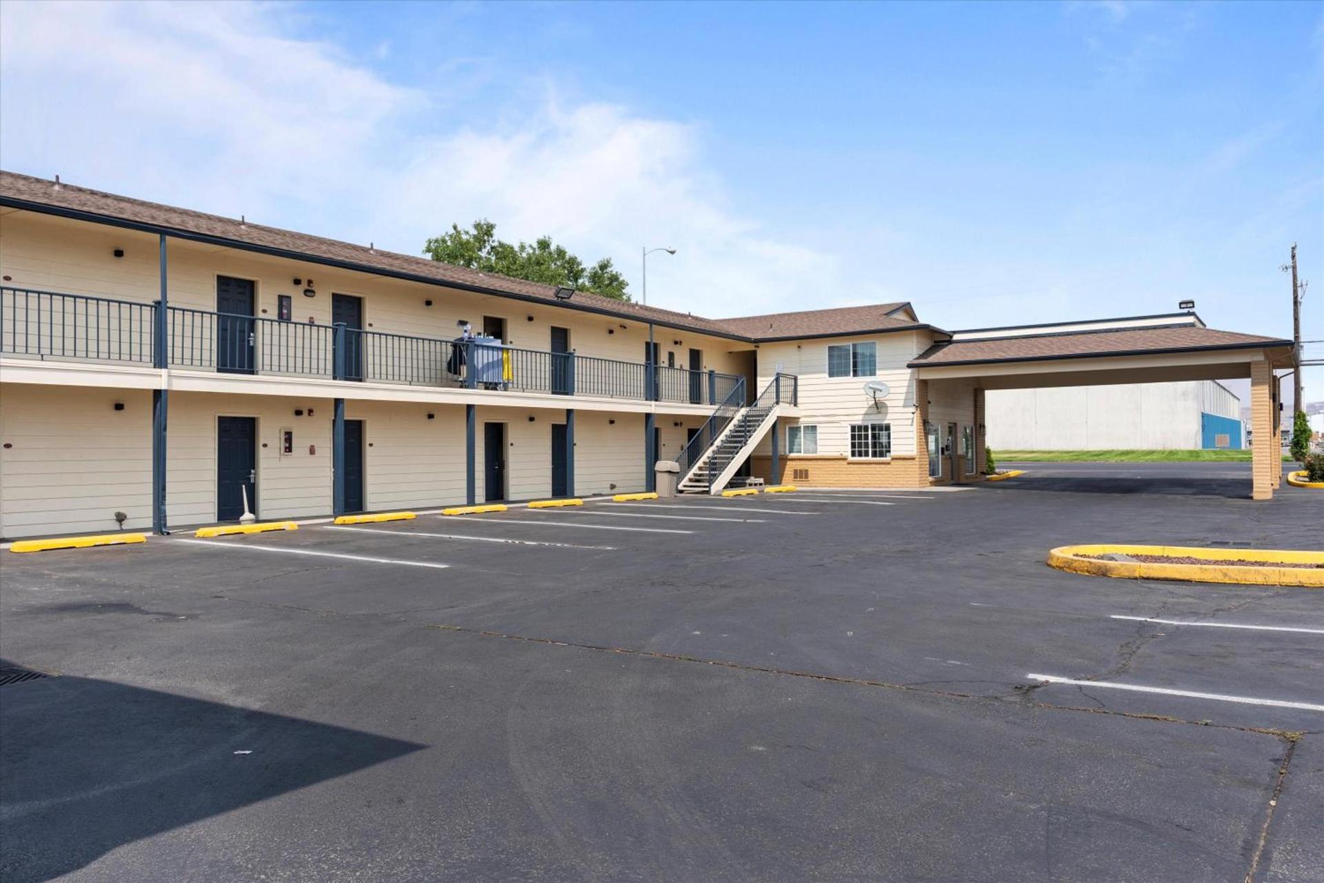 Quincy INN and Suites photo 27