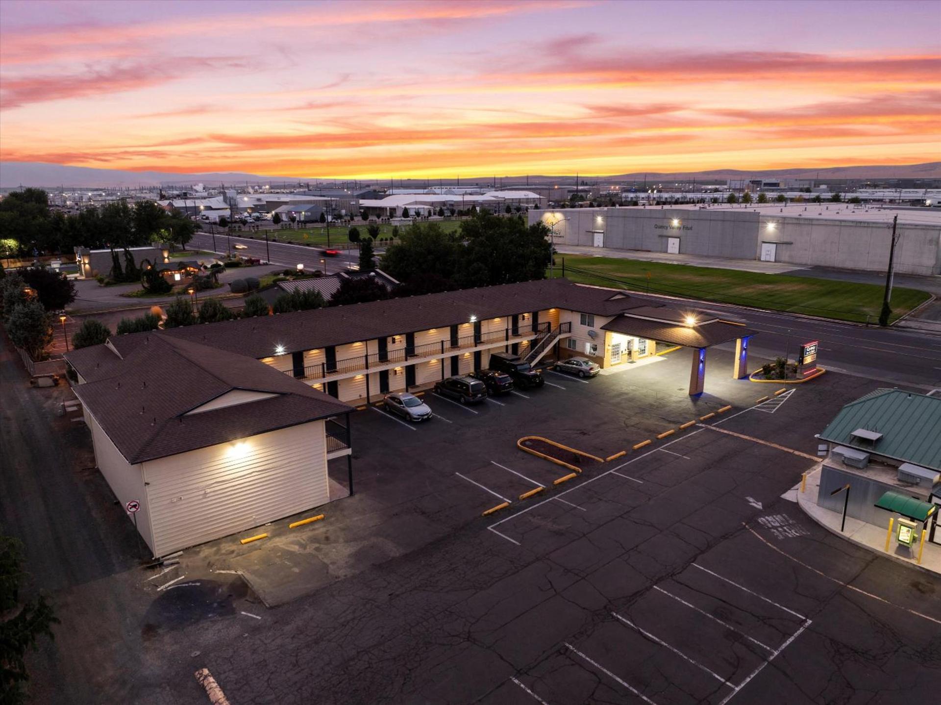 Quincy INN and Suites photo 45