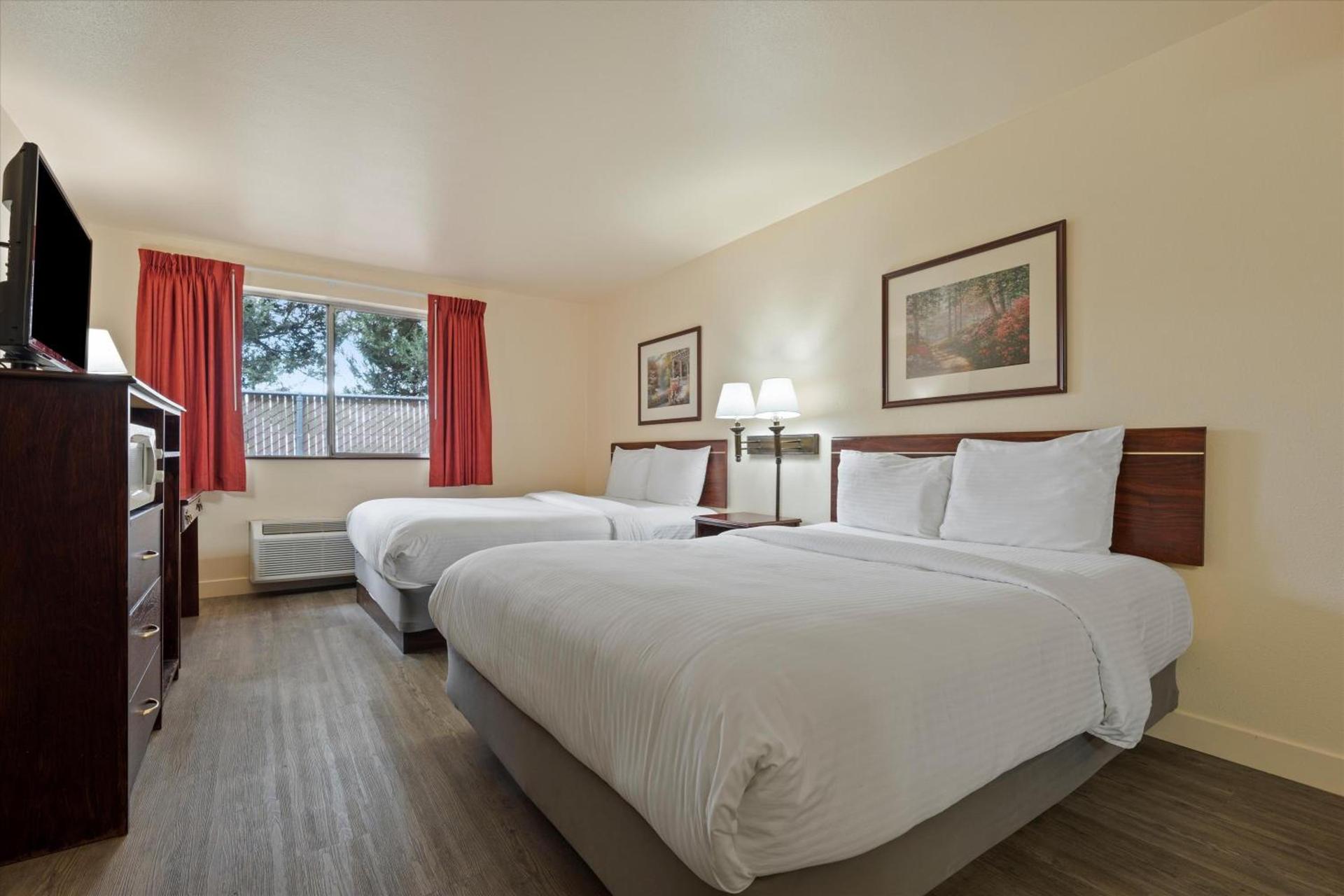 Quincy INN and Suites photo 61