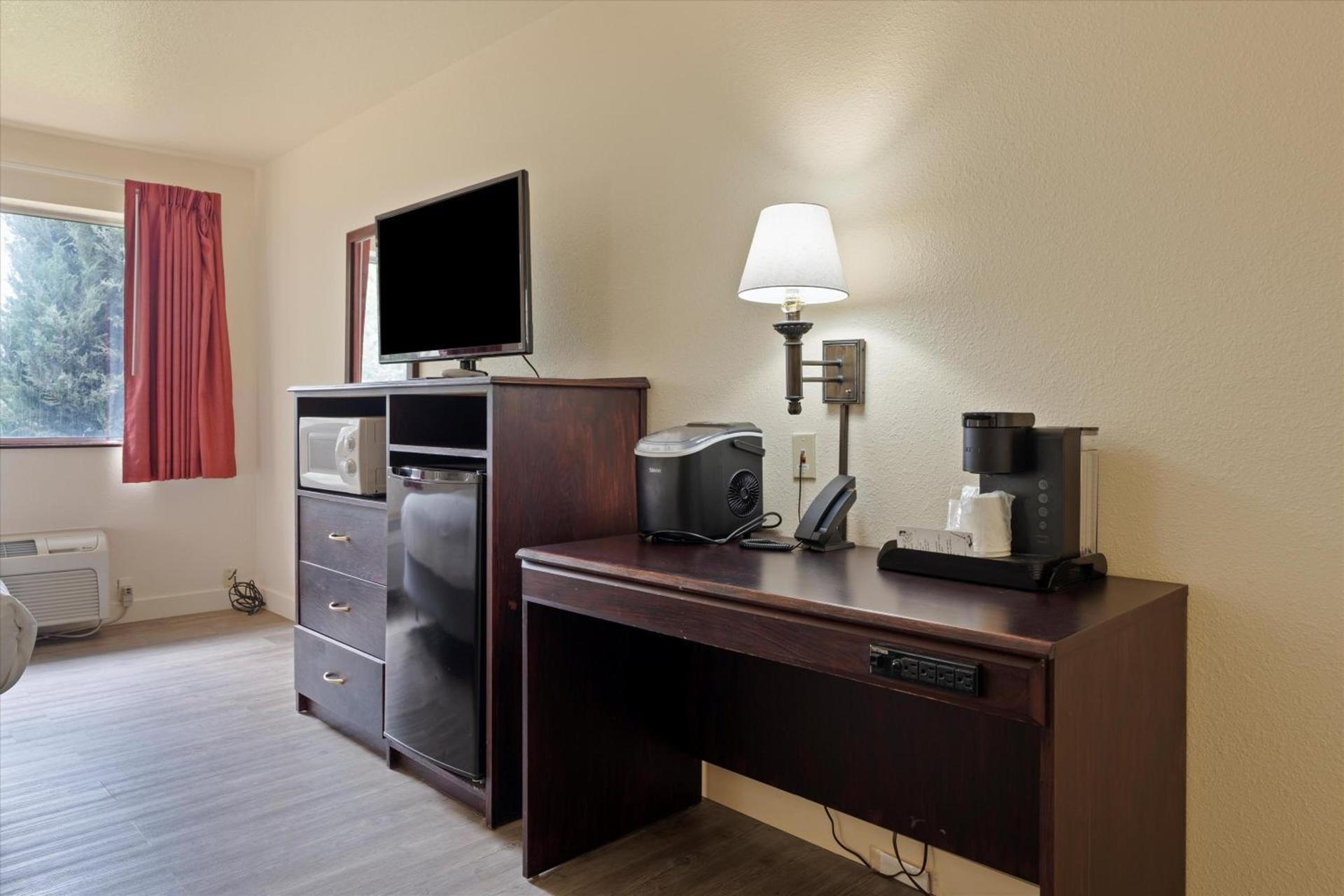Quincy INN and Suites photo 69