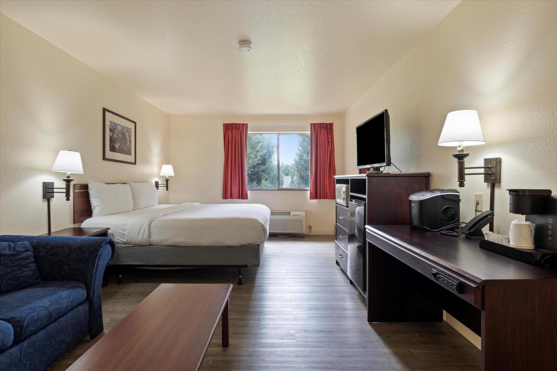 Quincy INN and Suites photo 66