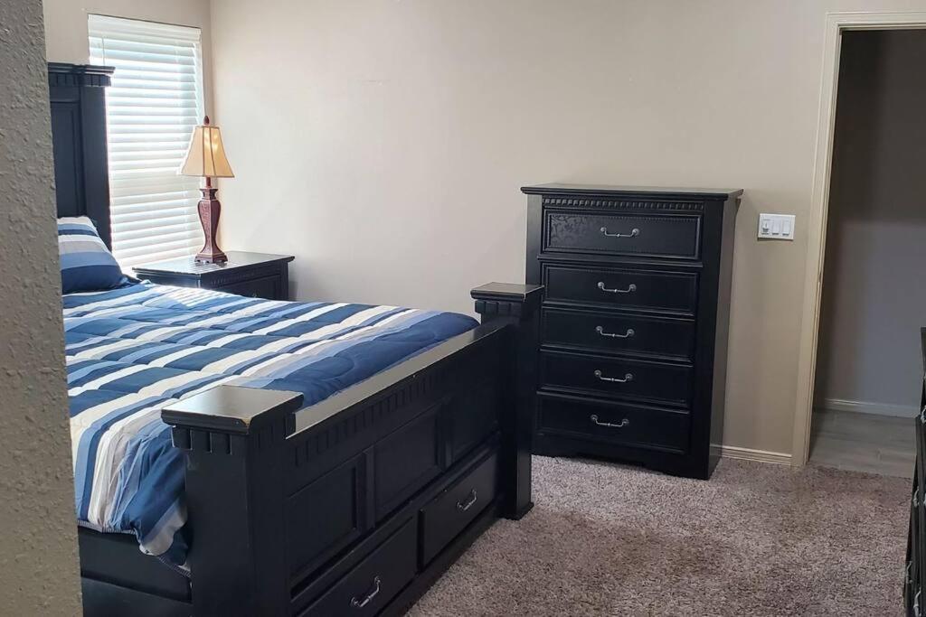 Spacious Master bedroom photo 20