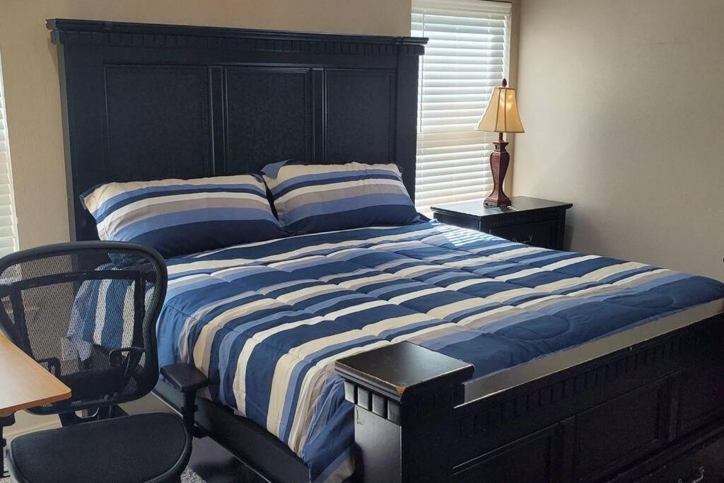 Spacious Master bedroom photo 41
