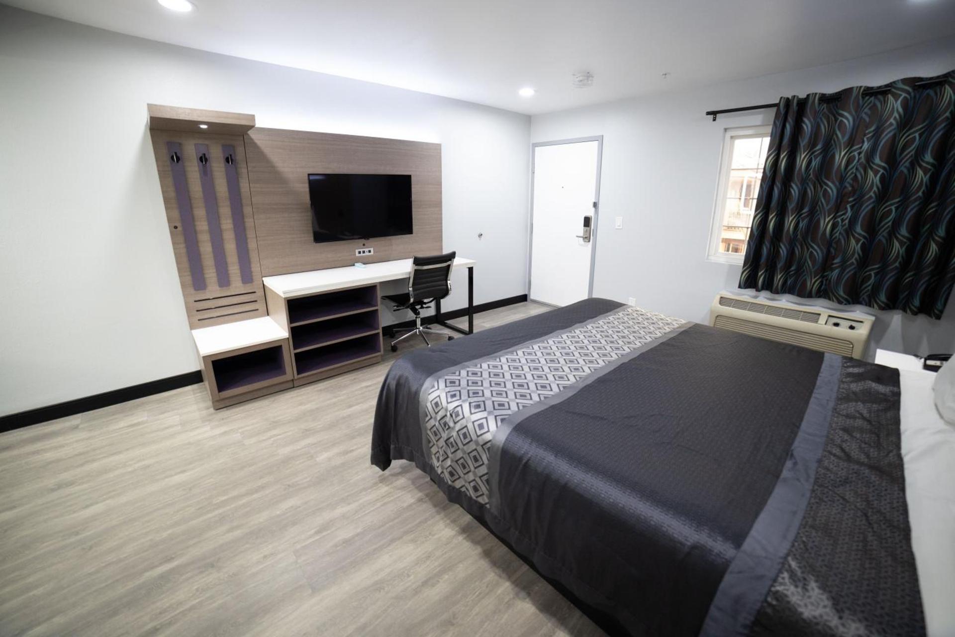Express Inn & Suites Ontario Airport photo 17