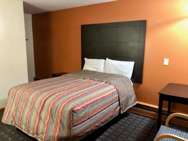 Gratiot View Motel photo 14