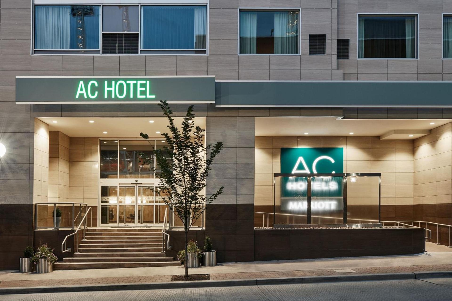 AC Hotel by Marriott Cincinnati at The Banks photo 5