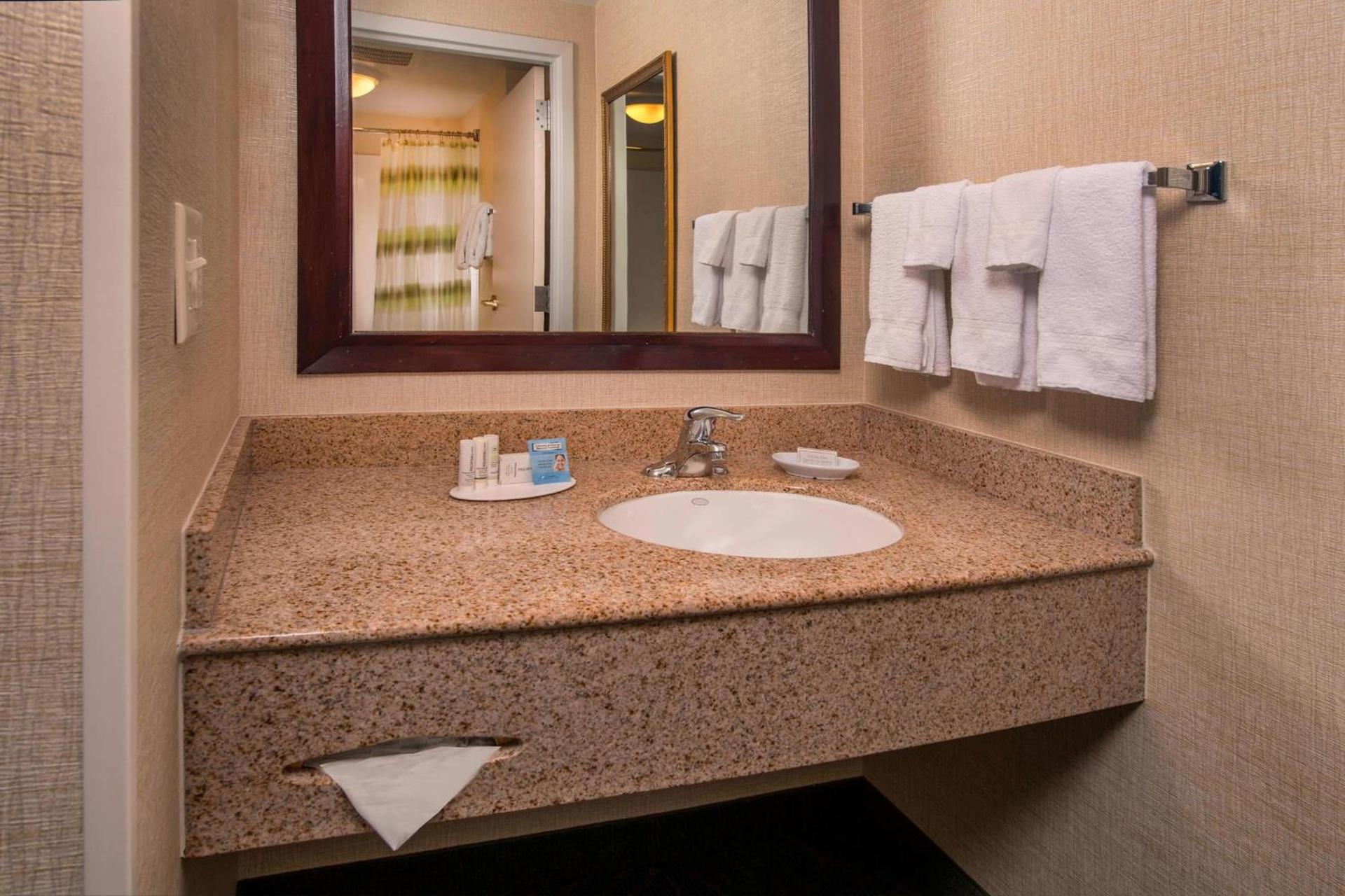 Springhill Suites by Marriott State College photo 17