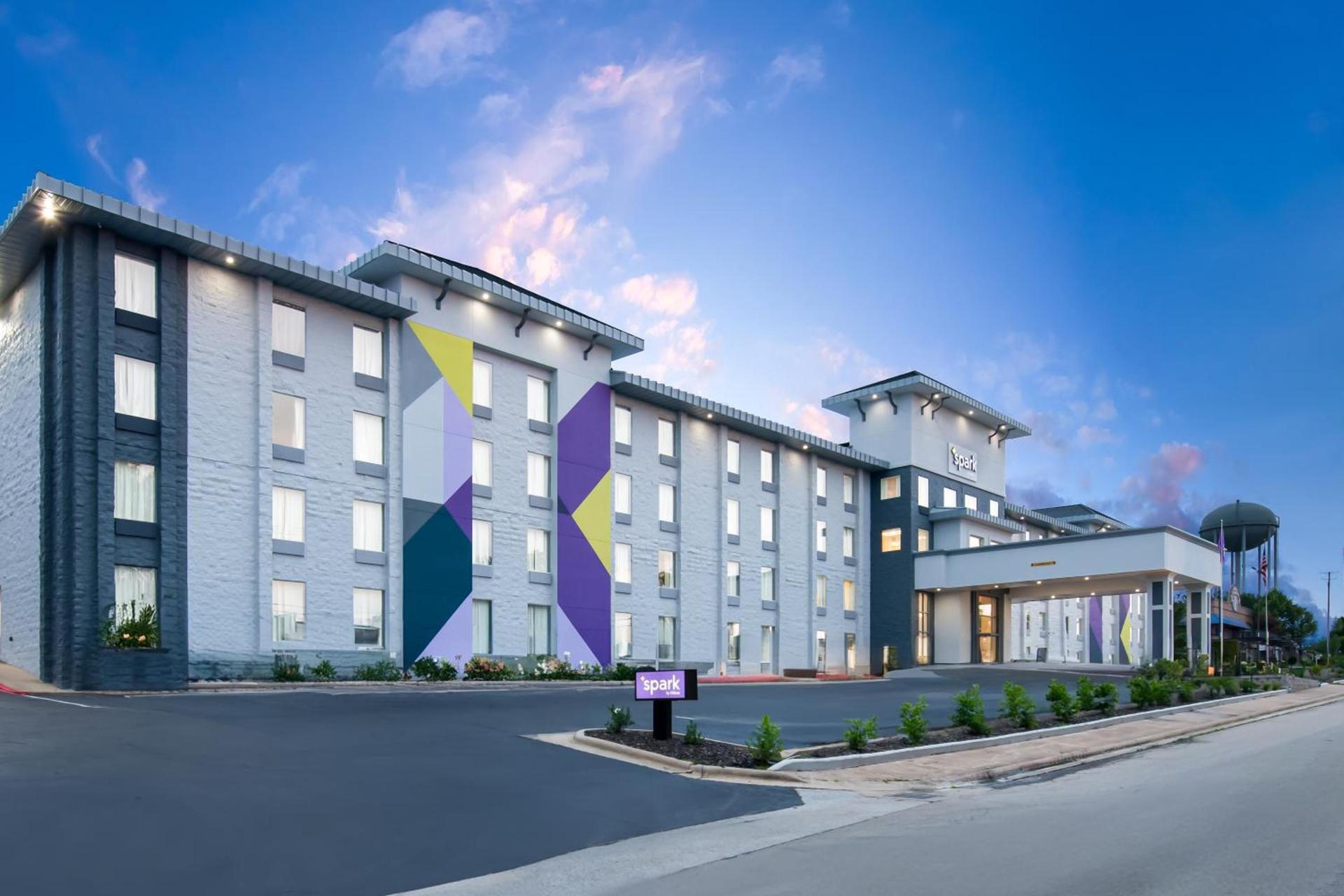 Spark By Hilton Branson Meadows photo 26