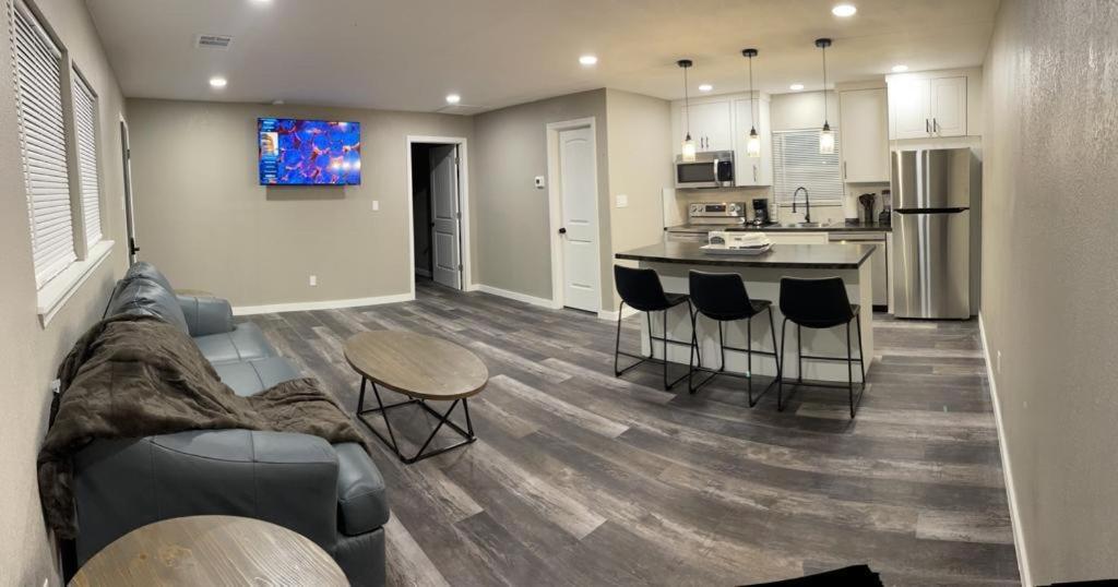 Apt 2- High Plains Lodge at Nomad Landing photo 5
