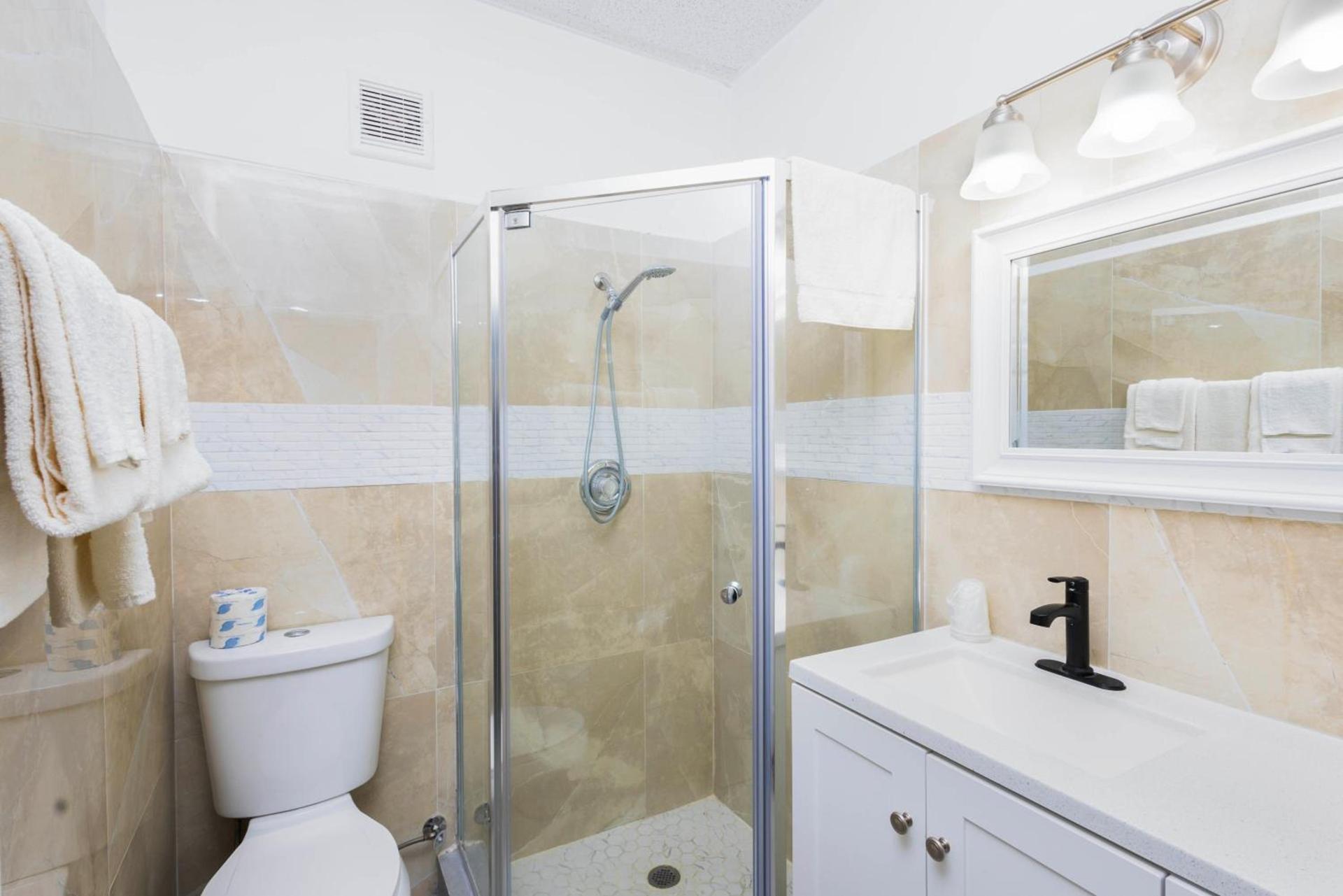 Warm Mineral Springs Motel photo 6