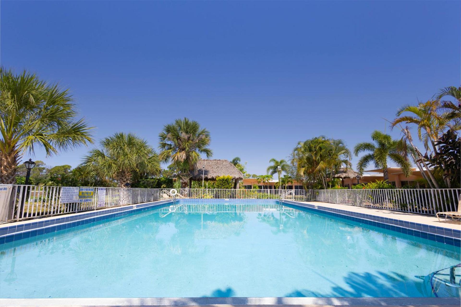 Warm Mineral Springs Motel photo 36