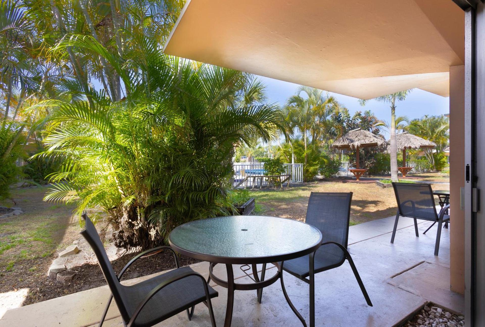 Warm Mineral Springs Motel photo 37