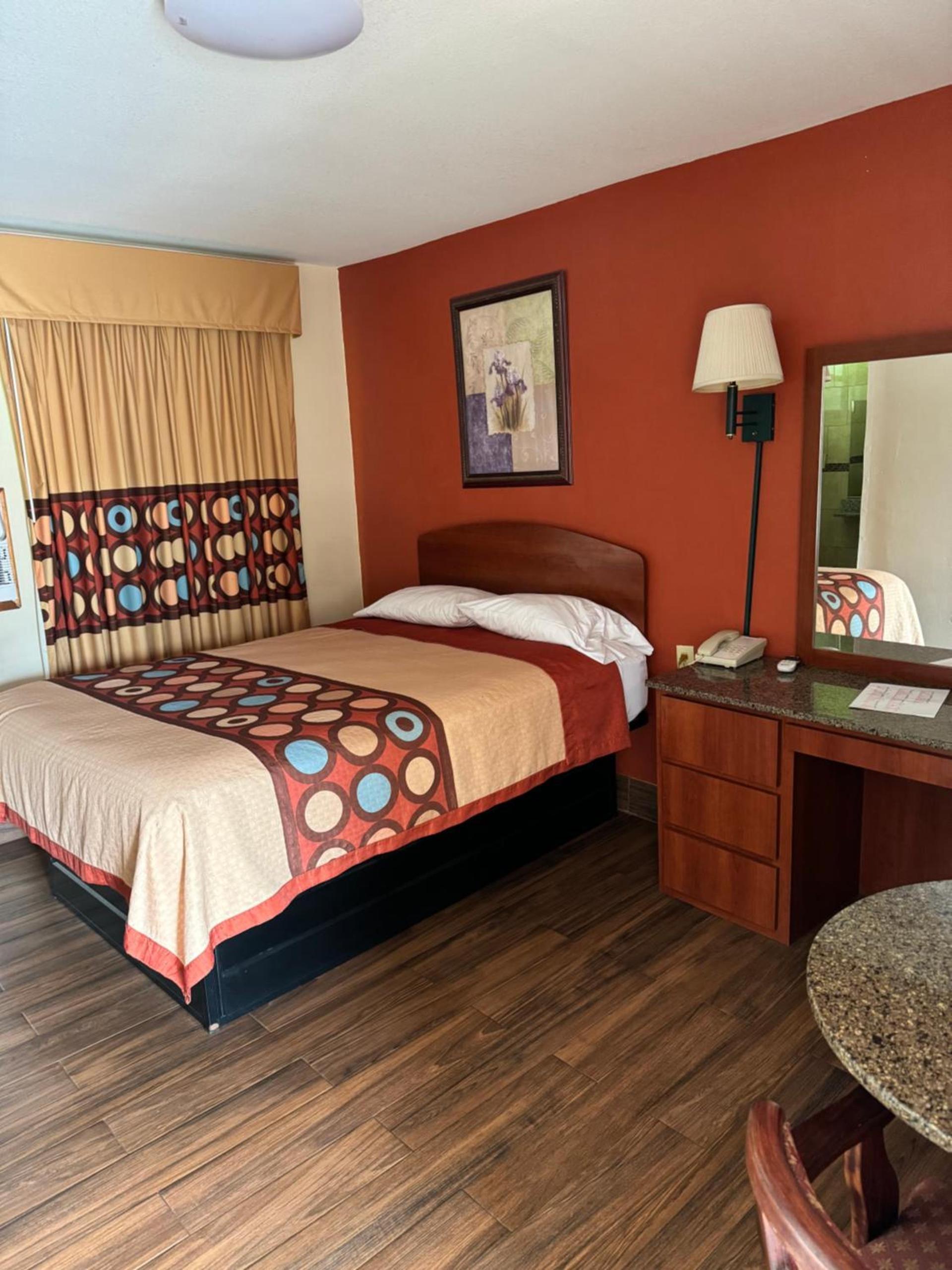 Snowbird Motel photo 14