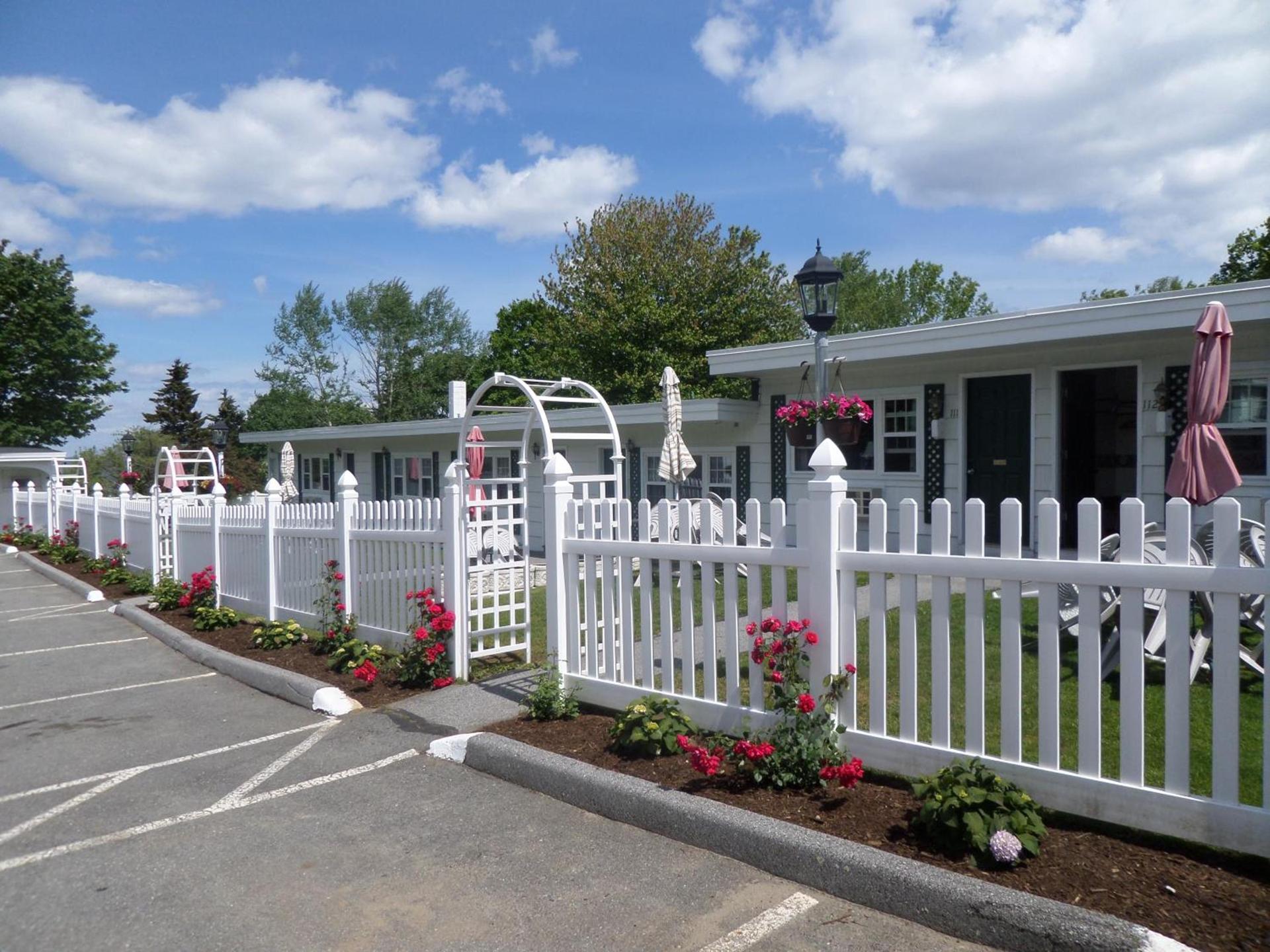 Claddagh Motel & Suites photo 27