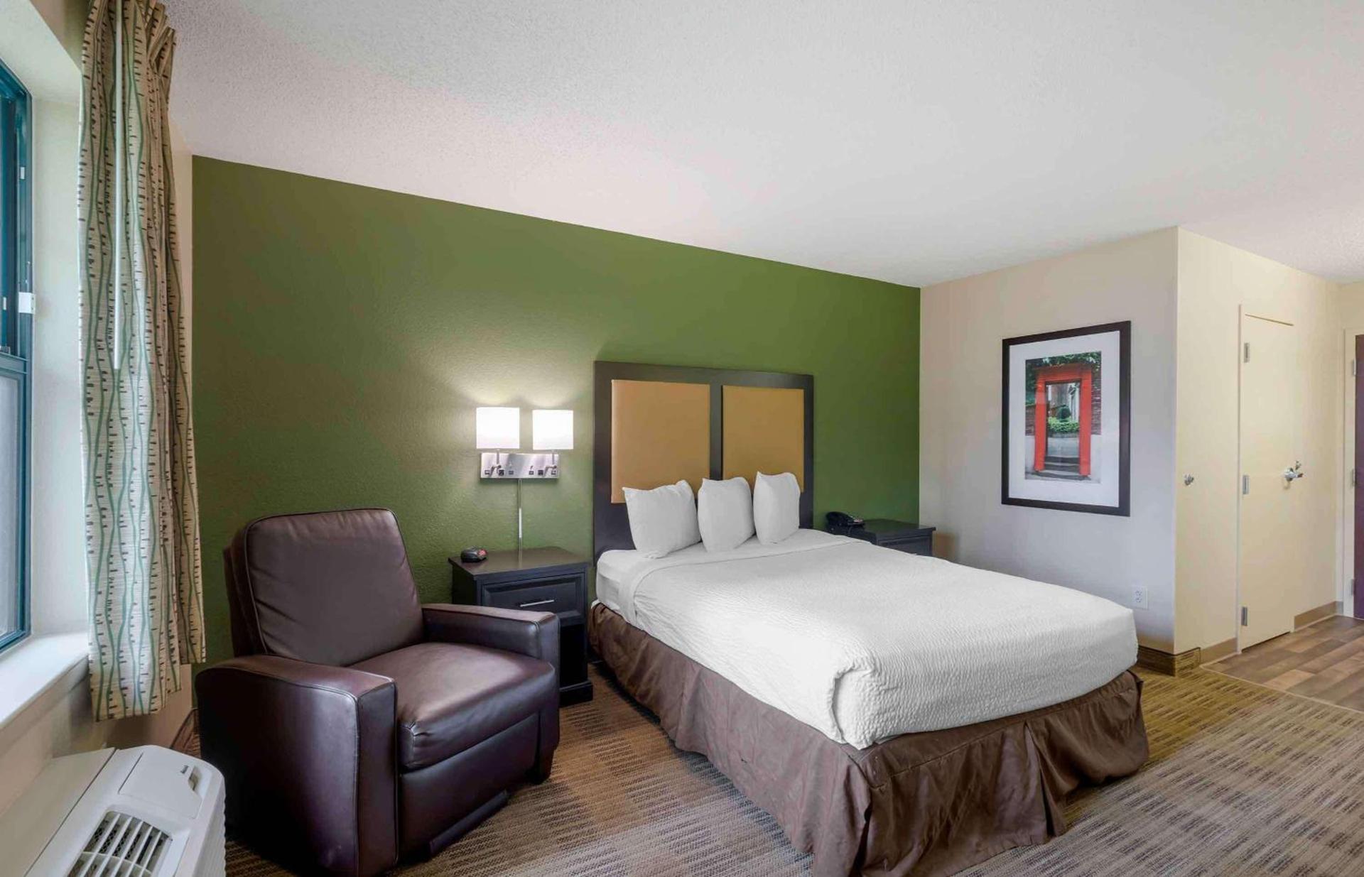 Extended Stay America Select Suites - Atlanta - Clairmont photo 7
