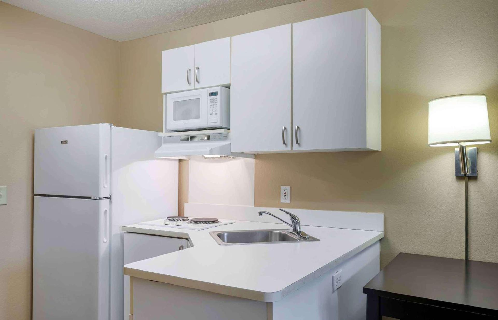 Extended Stay America Select Suites - Atlanta - Clairmont photo 9