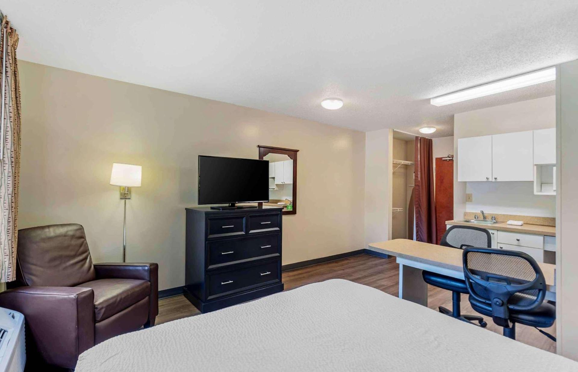 Extended Stay America Select Suites - Chicago - Rolling Meadows photo 6